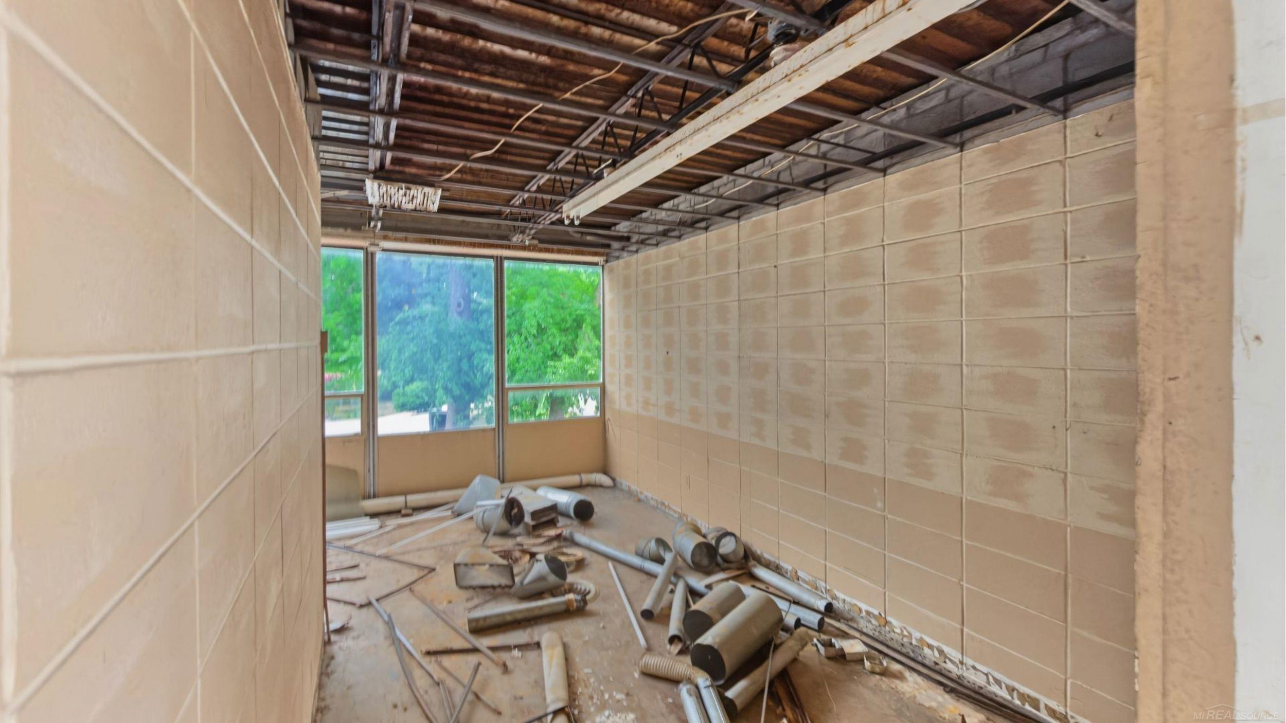 main property photo 68