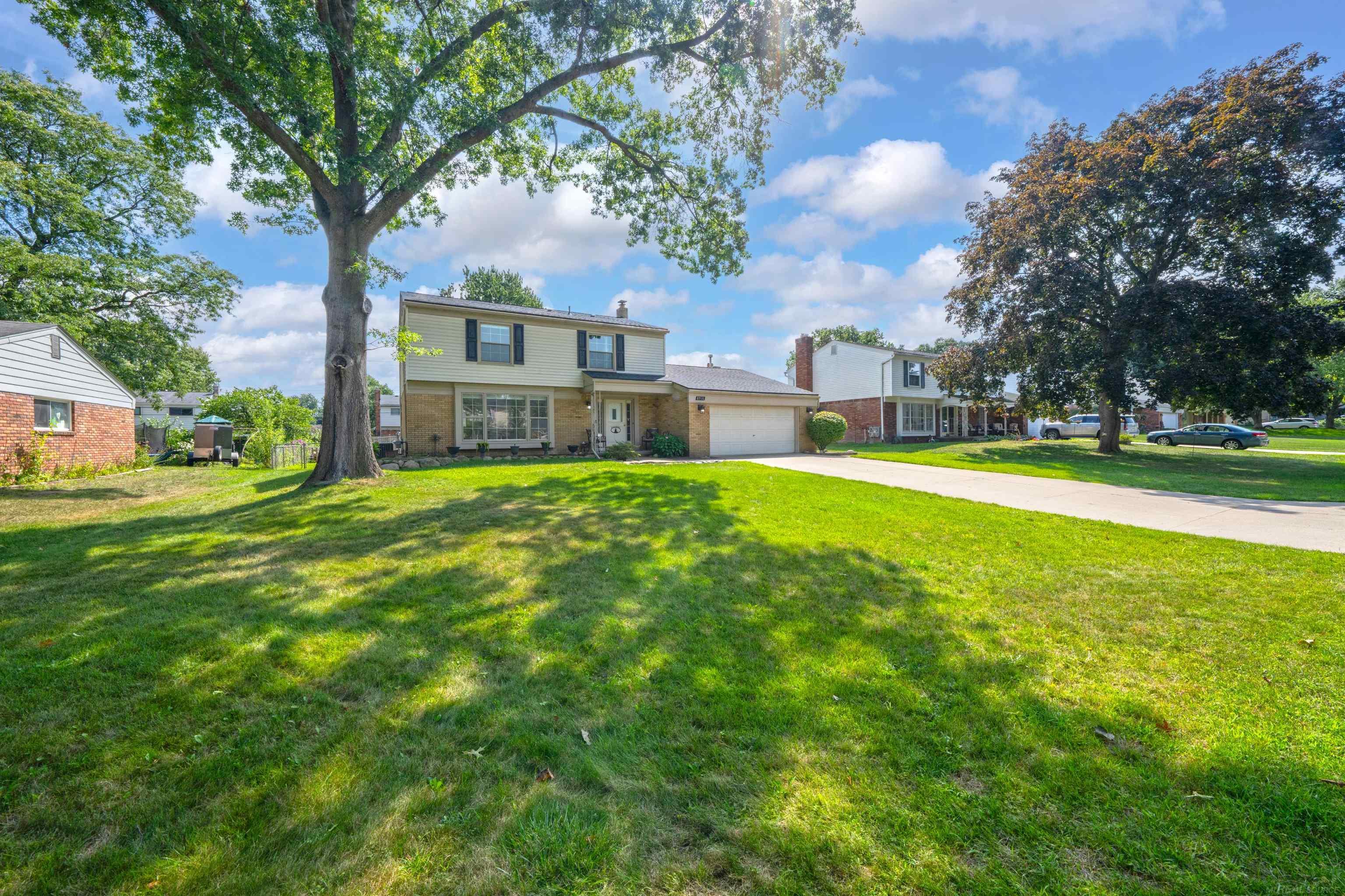 main property photo 5