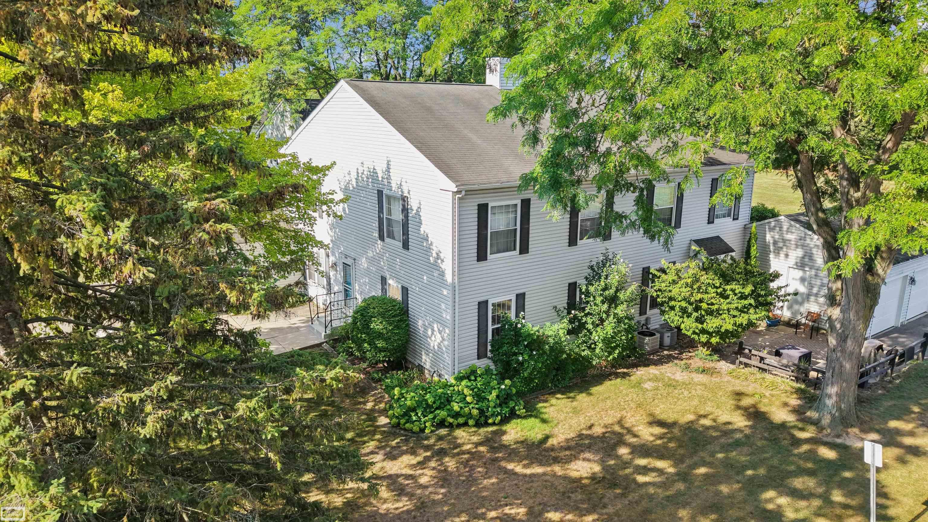 main property photo 23