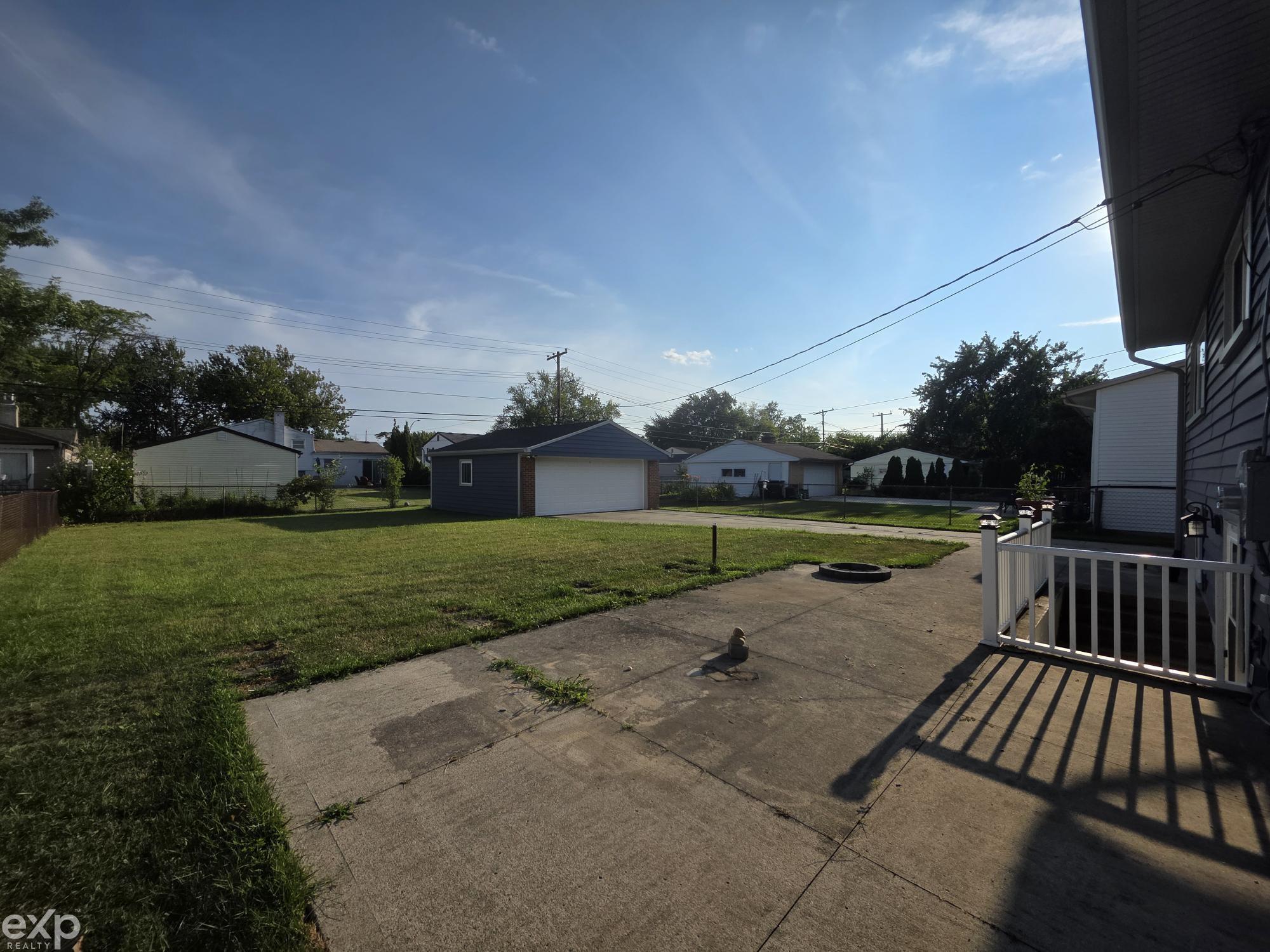 main property photo 26