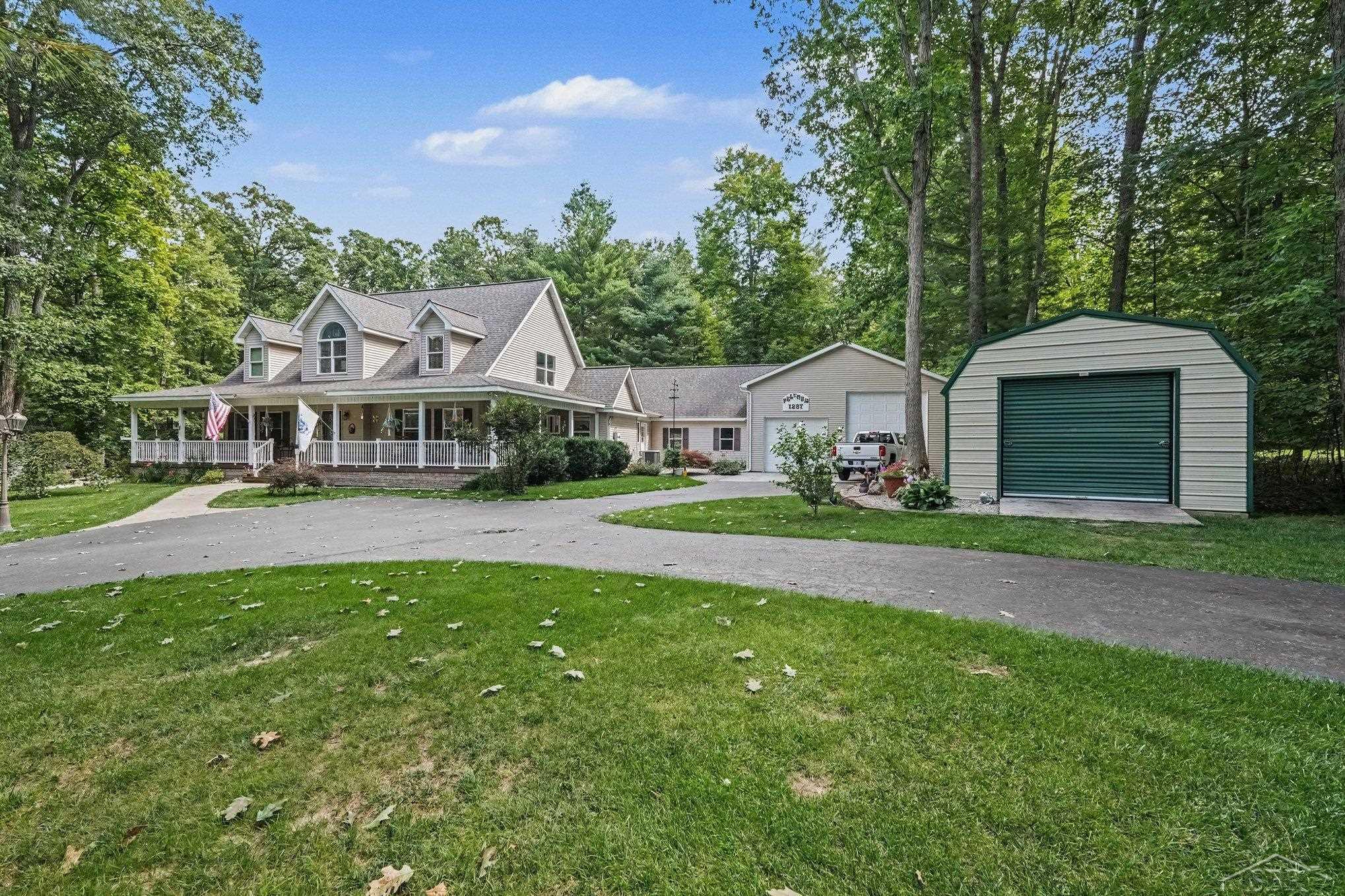 main property photo 25