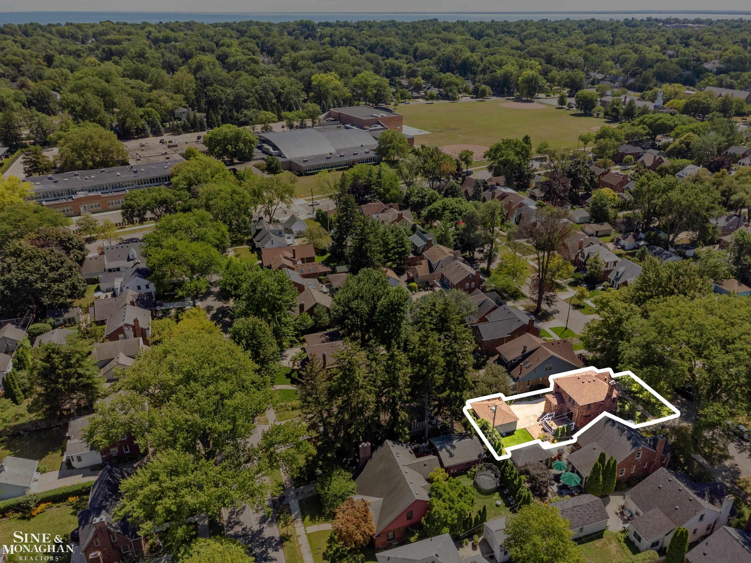 main property photo 45