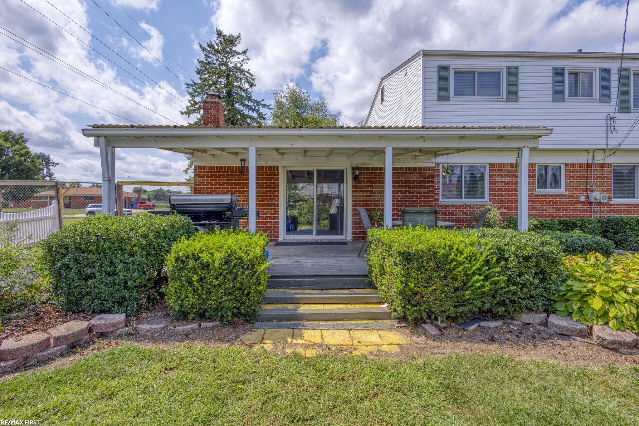main property photo 34