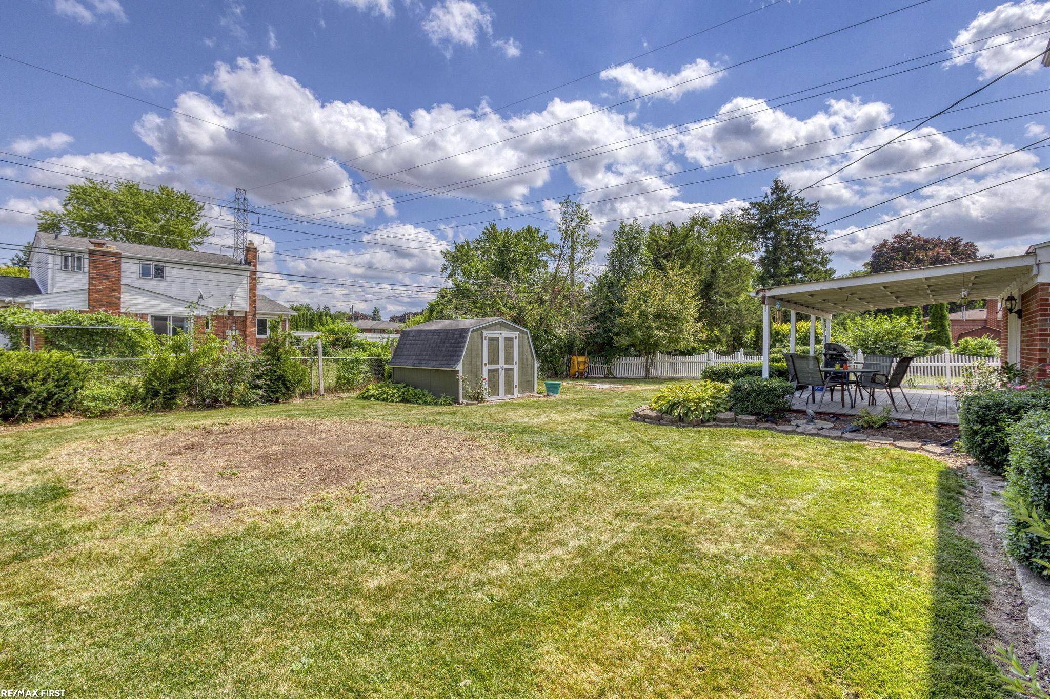 main property photo 36