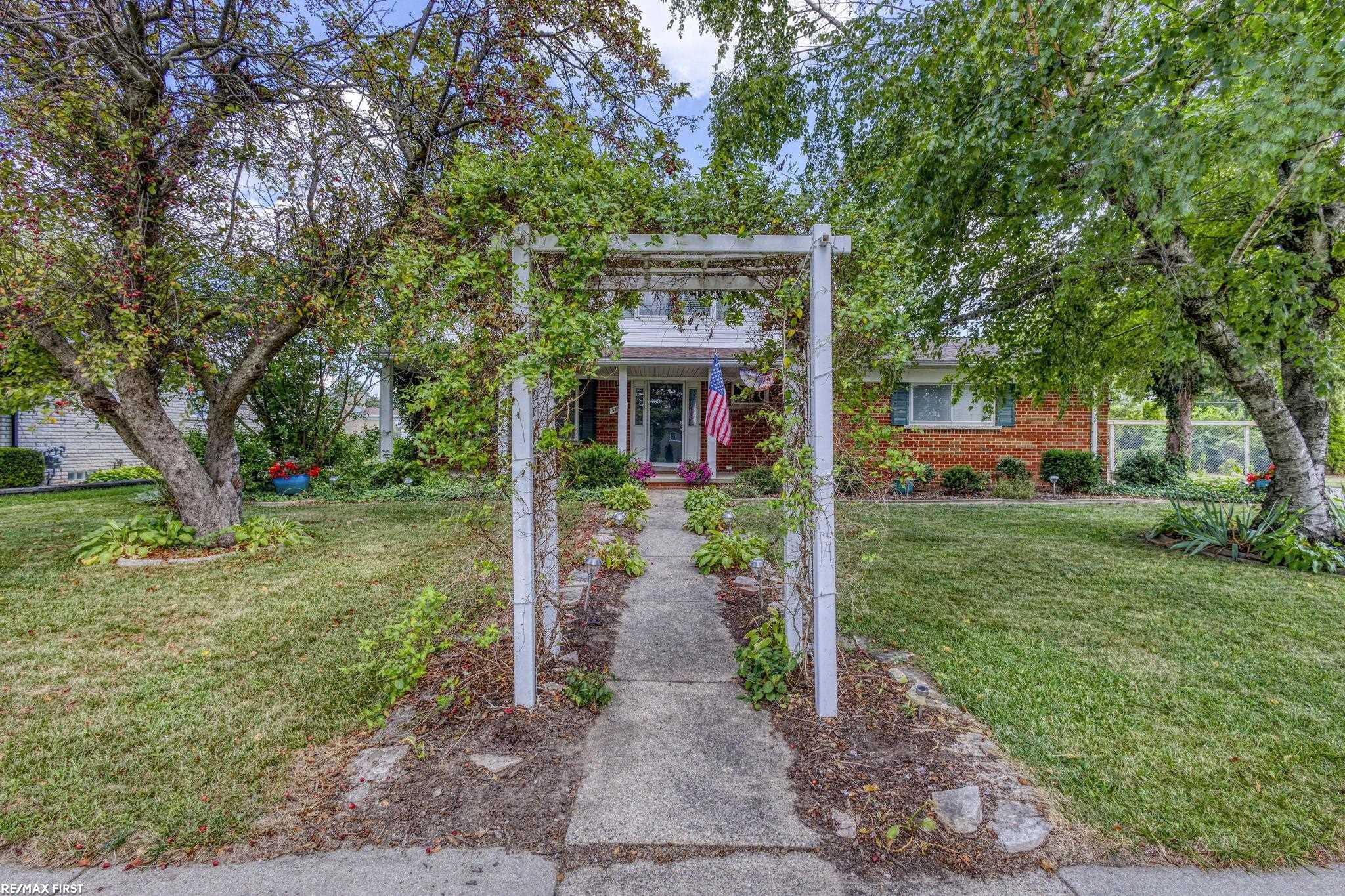 main property photo 48