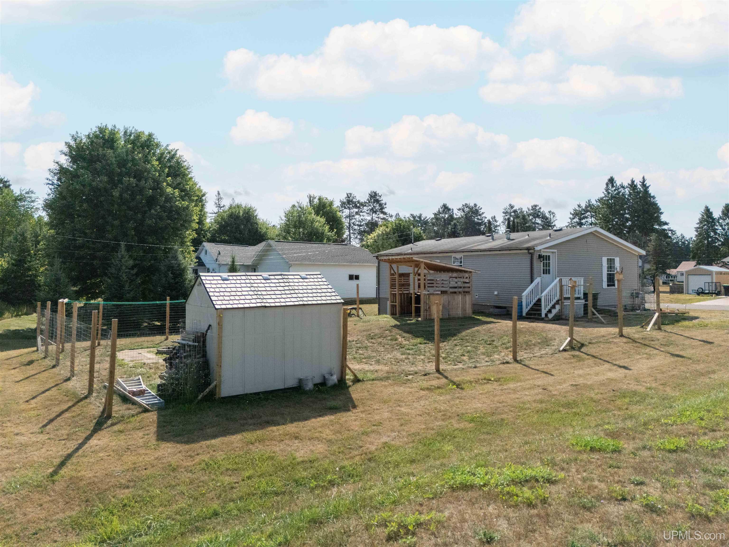 main property photo 22