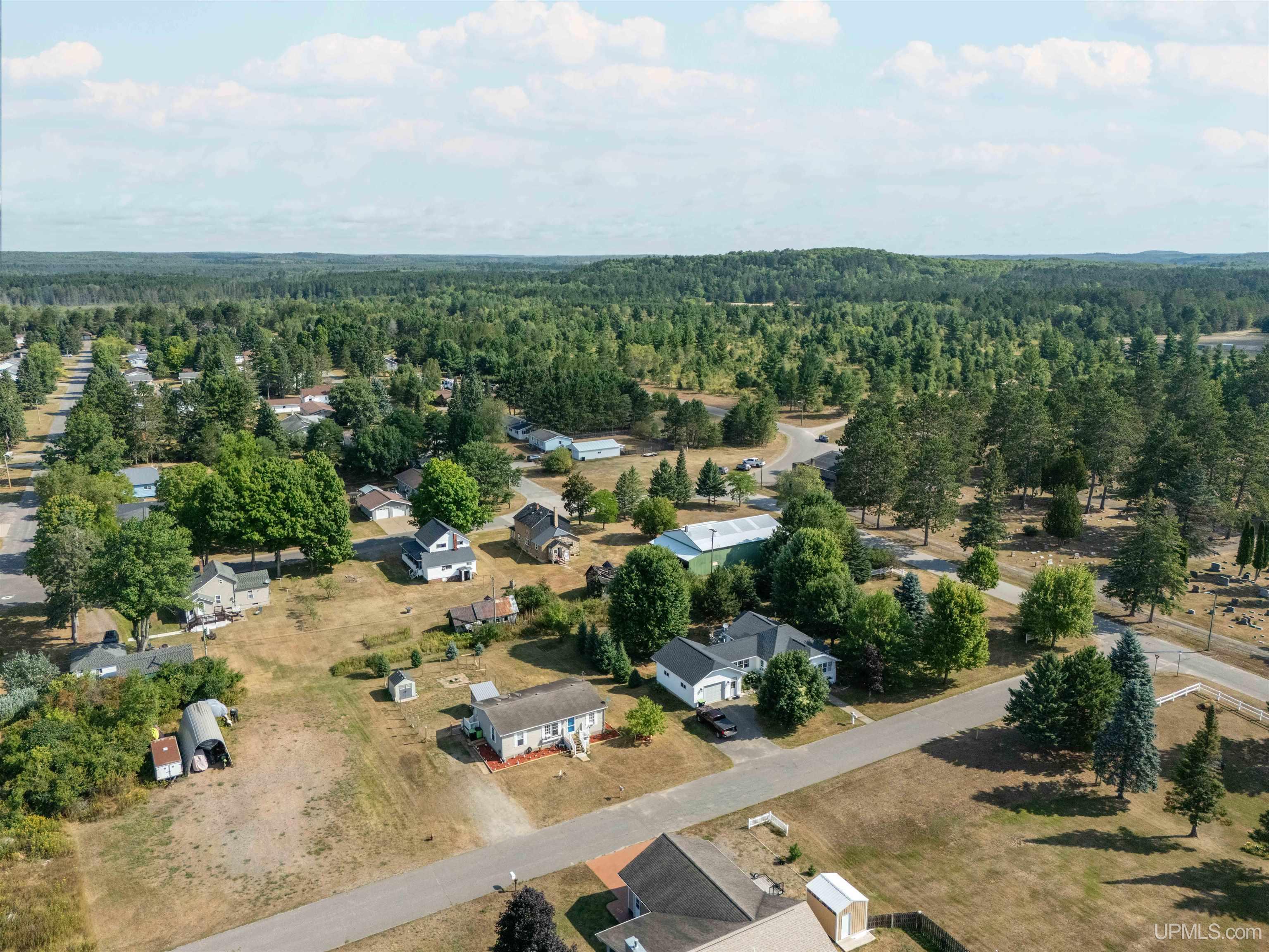 main property photo 32
