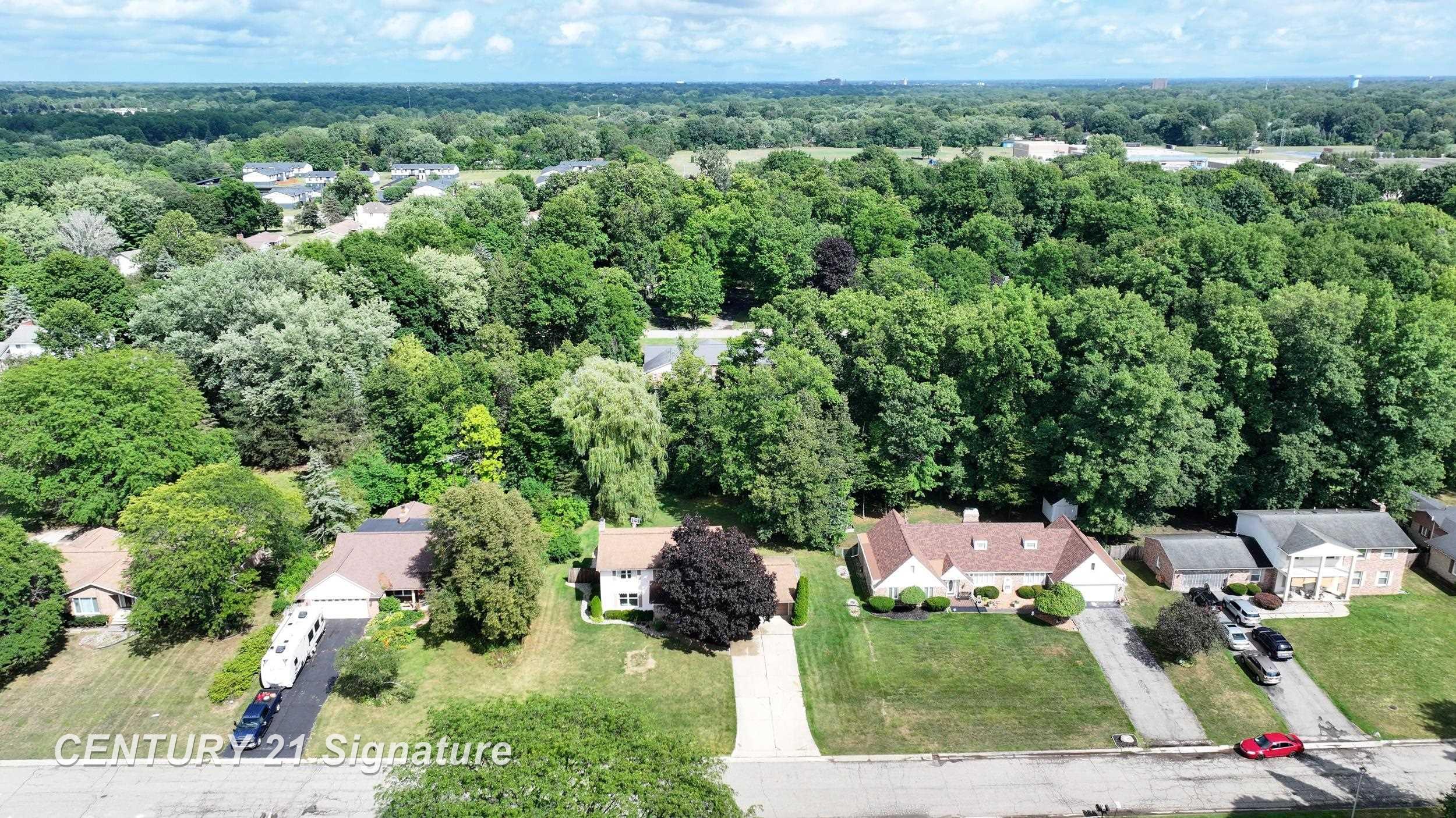 main property photo 45