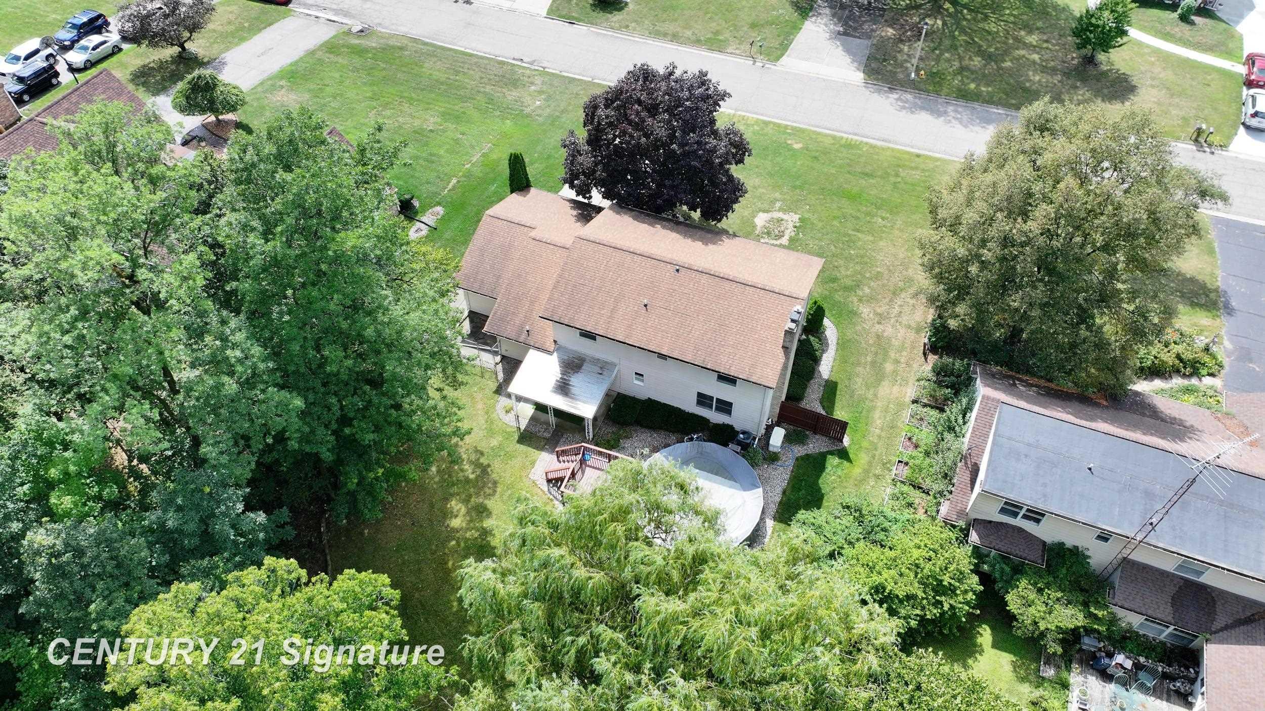 main property photo 46