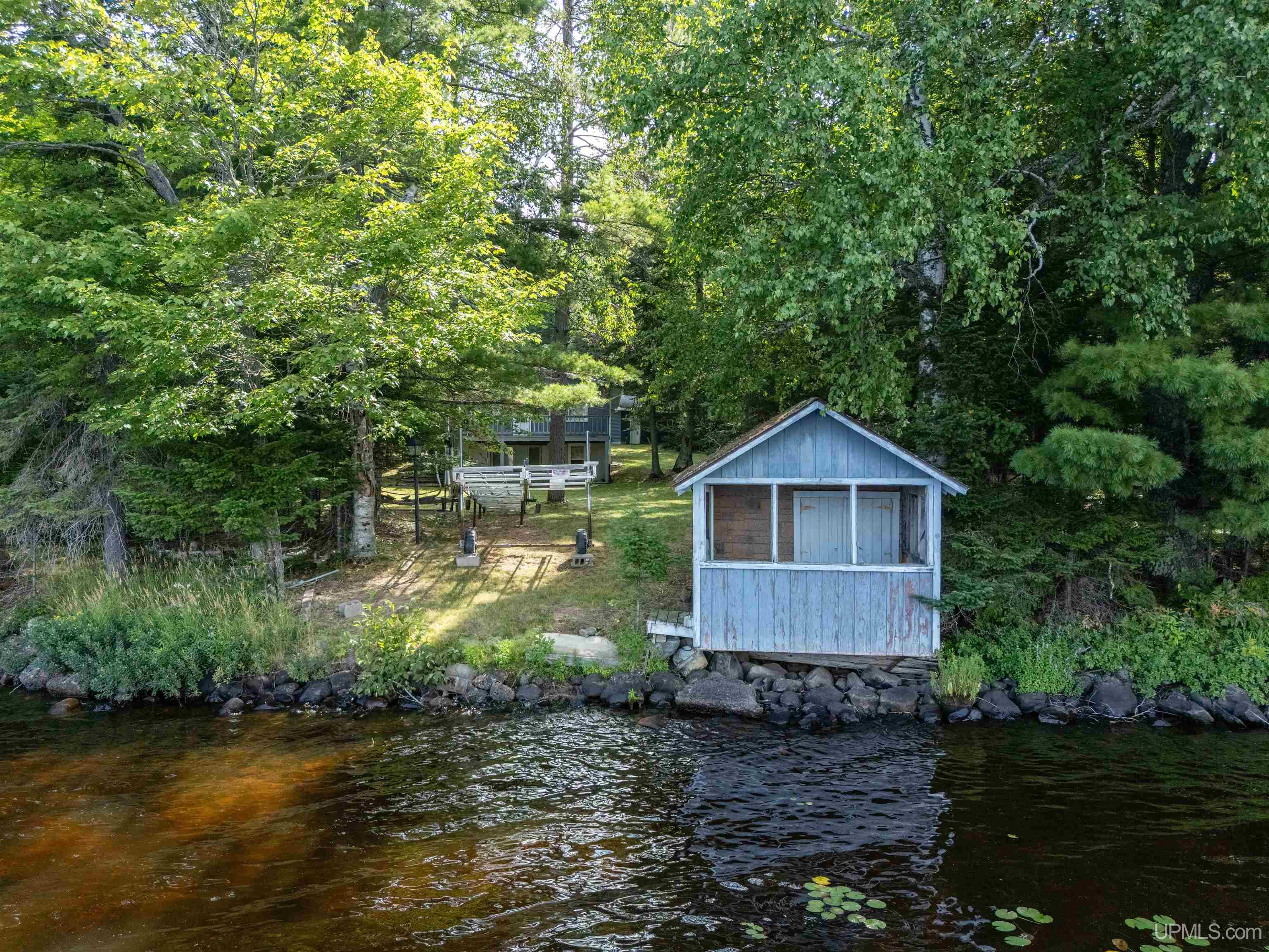 main property photo 33