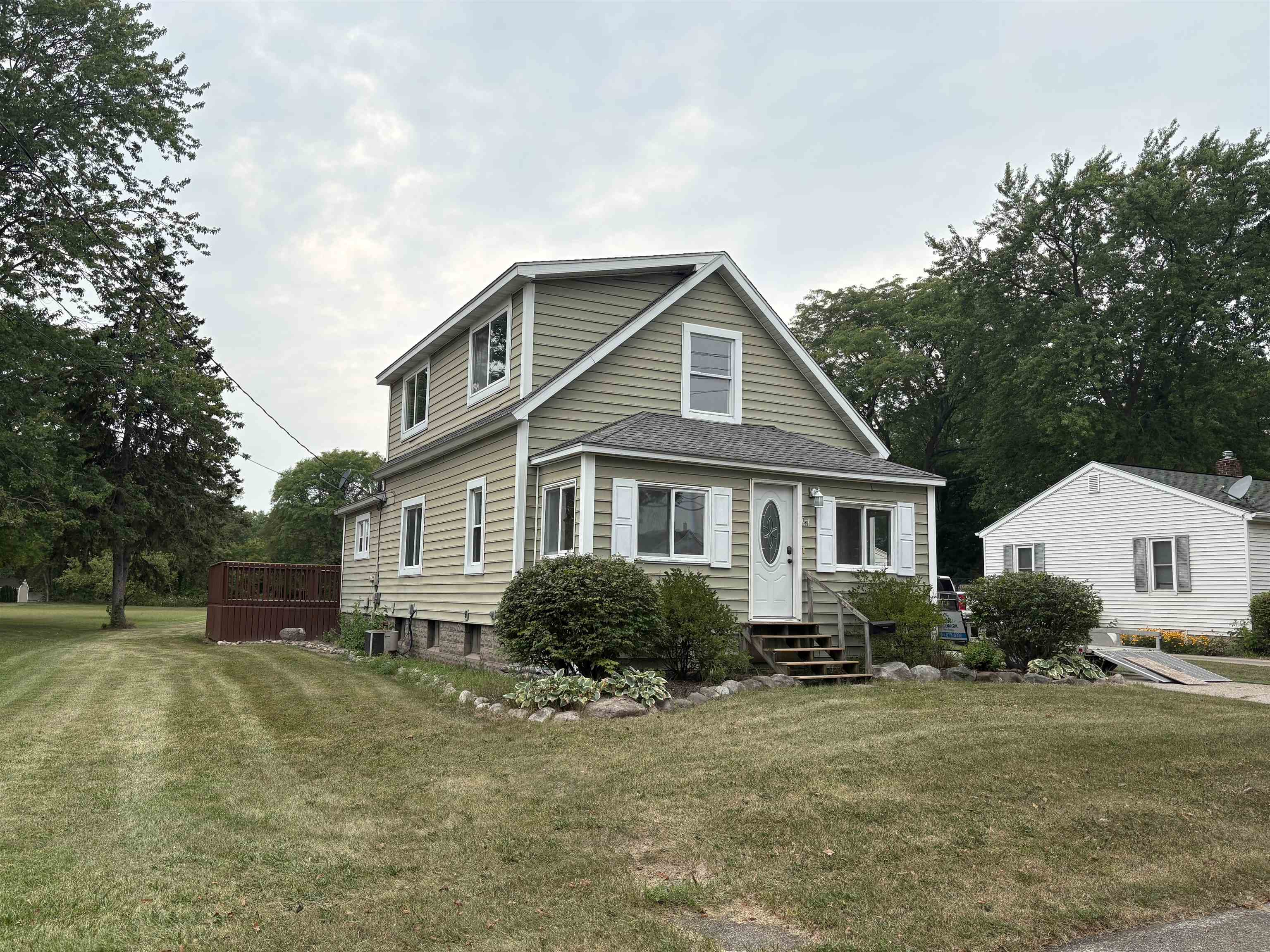 main property photo 22