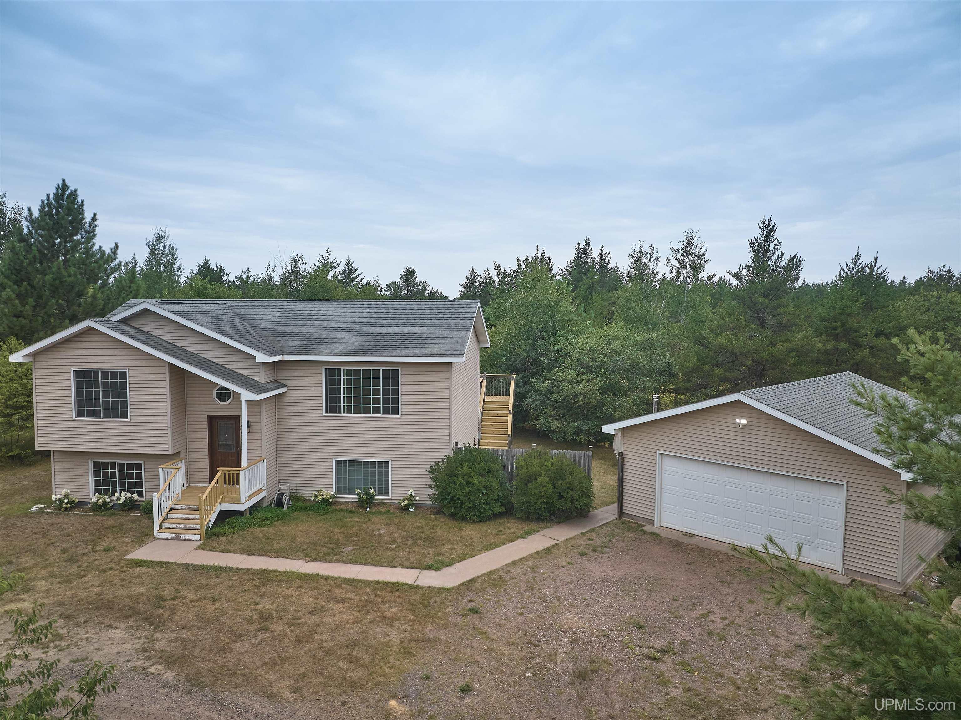 main property photo 60
