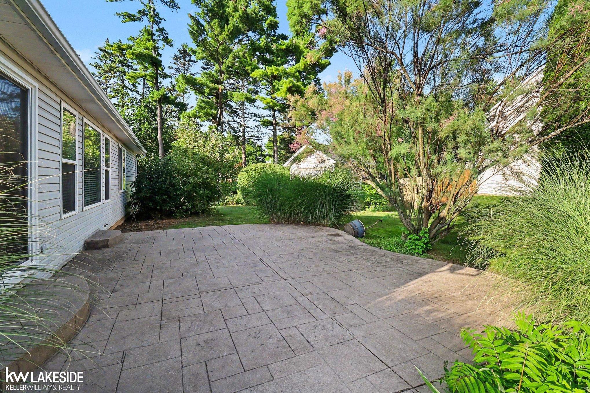 main property photo 24