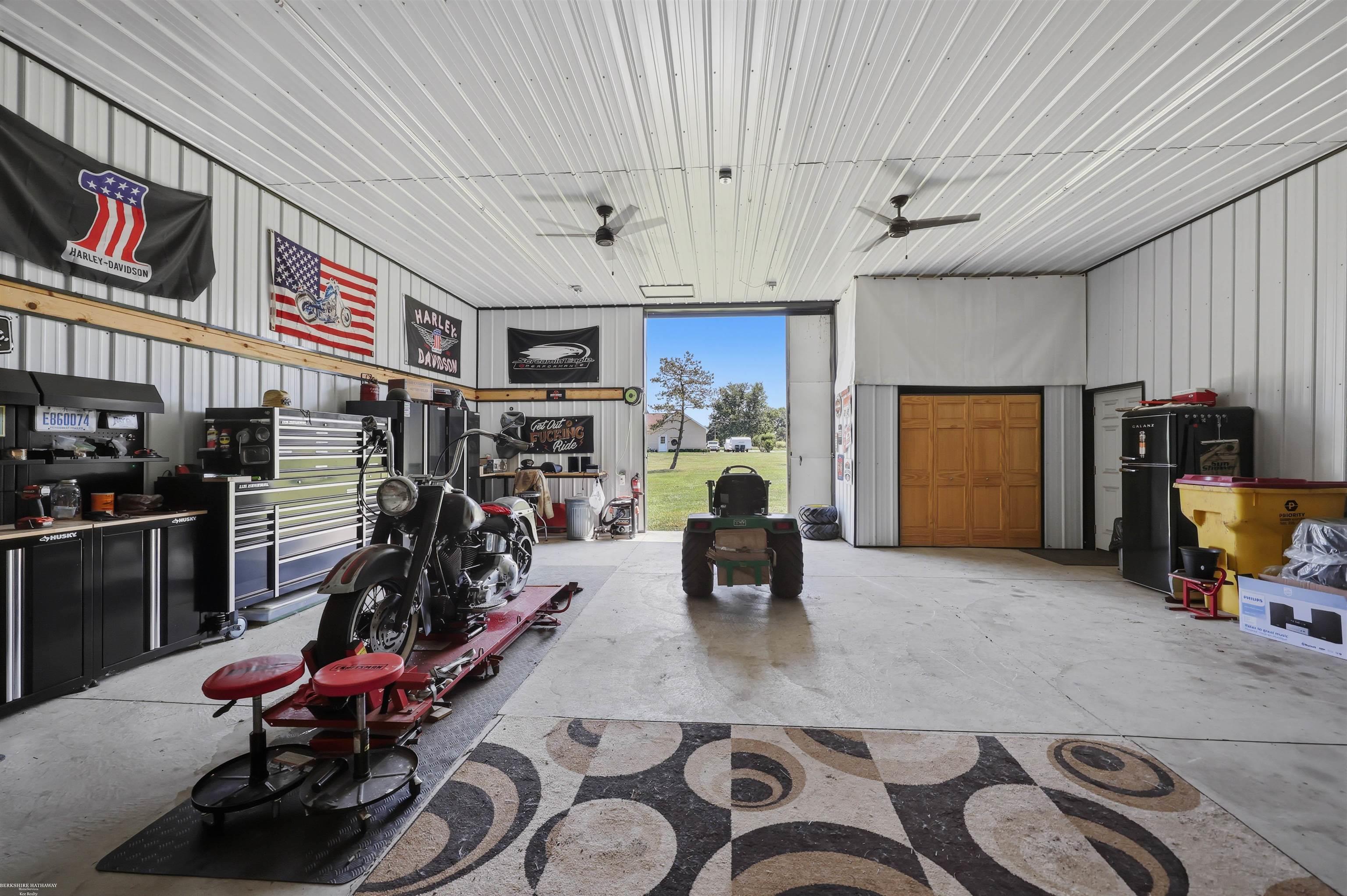 main property photo 41