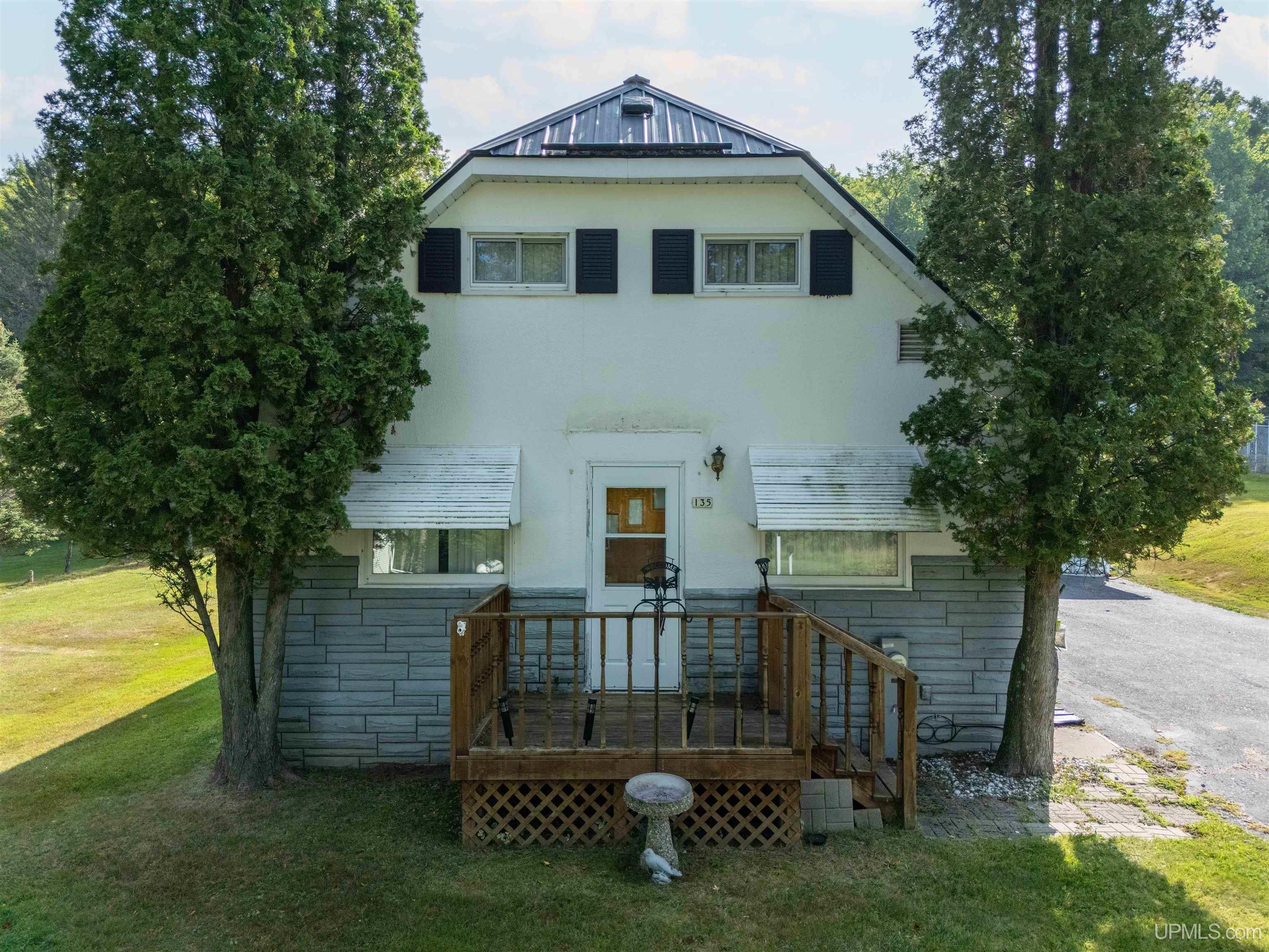 main property photo 28