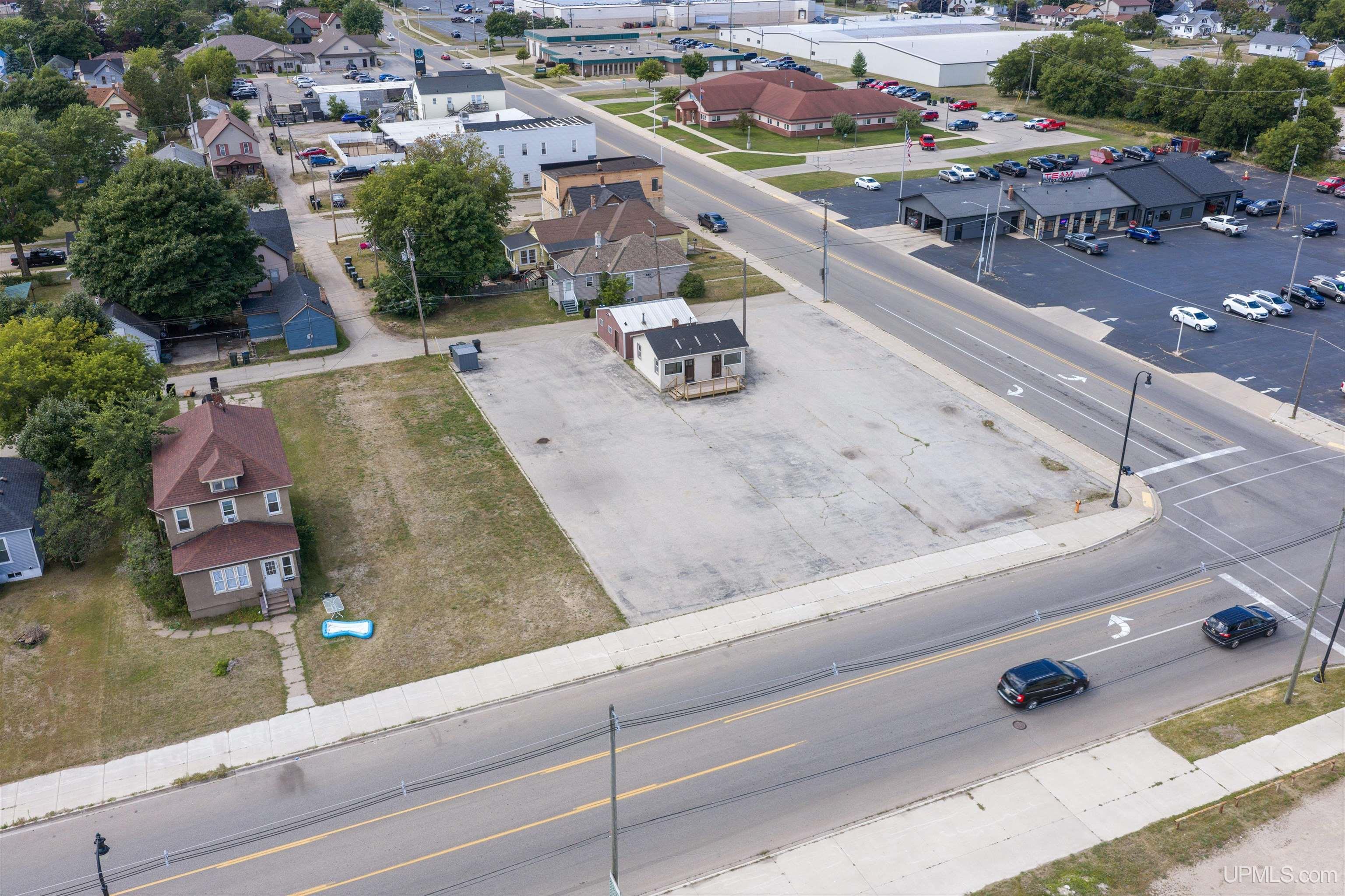 main property photo 3