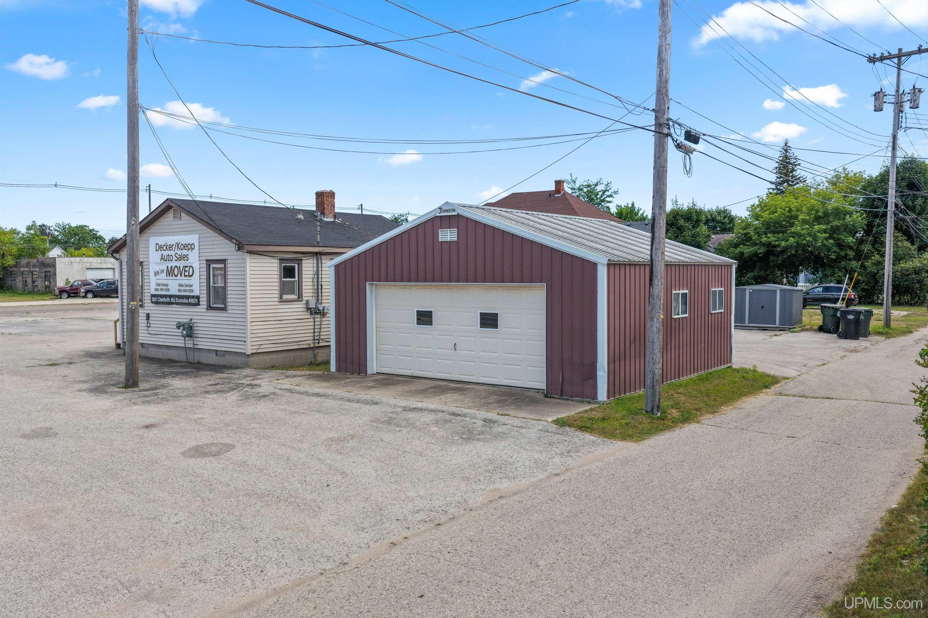 main property photo 9