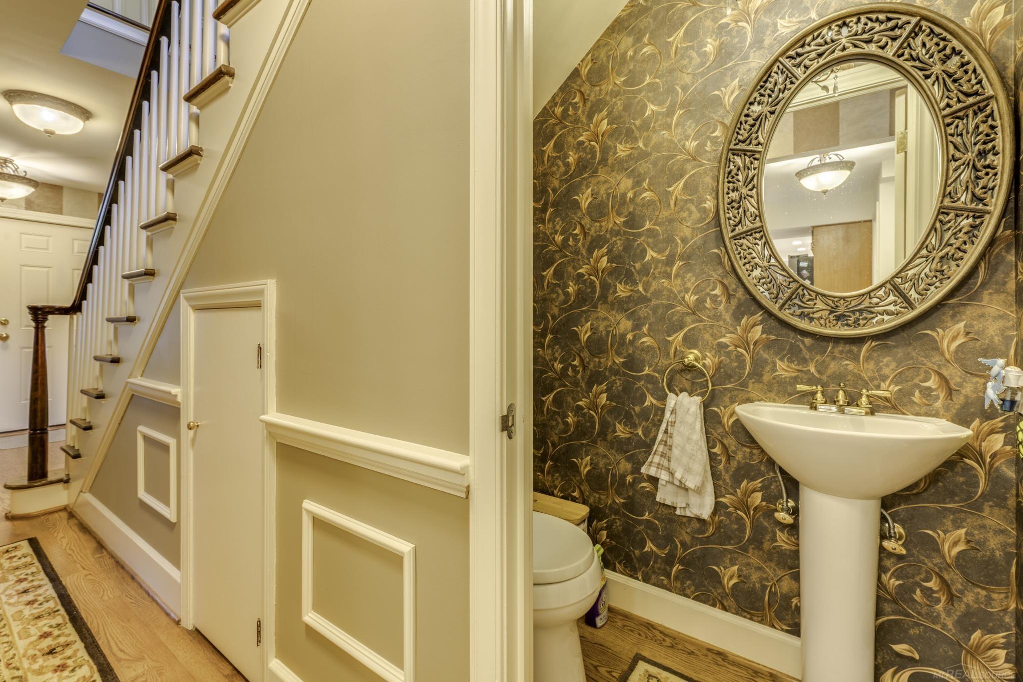 main property photo 43