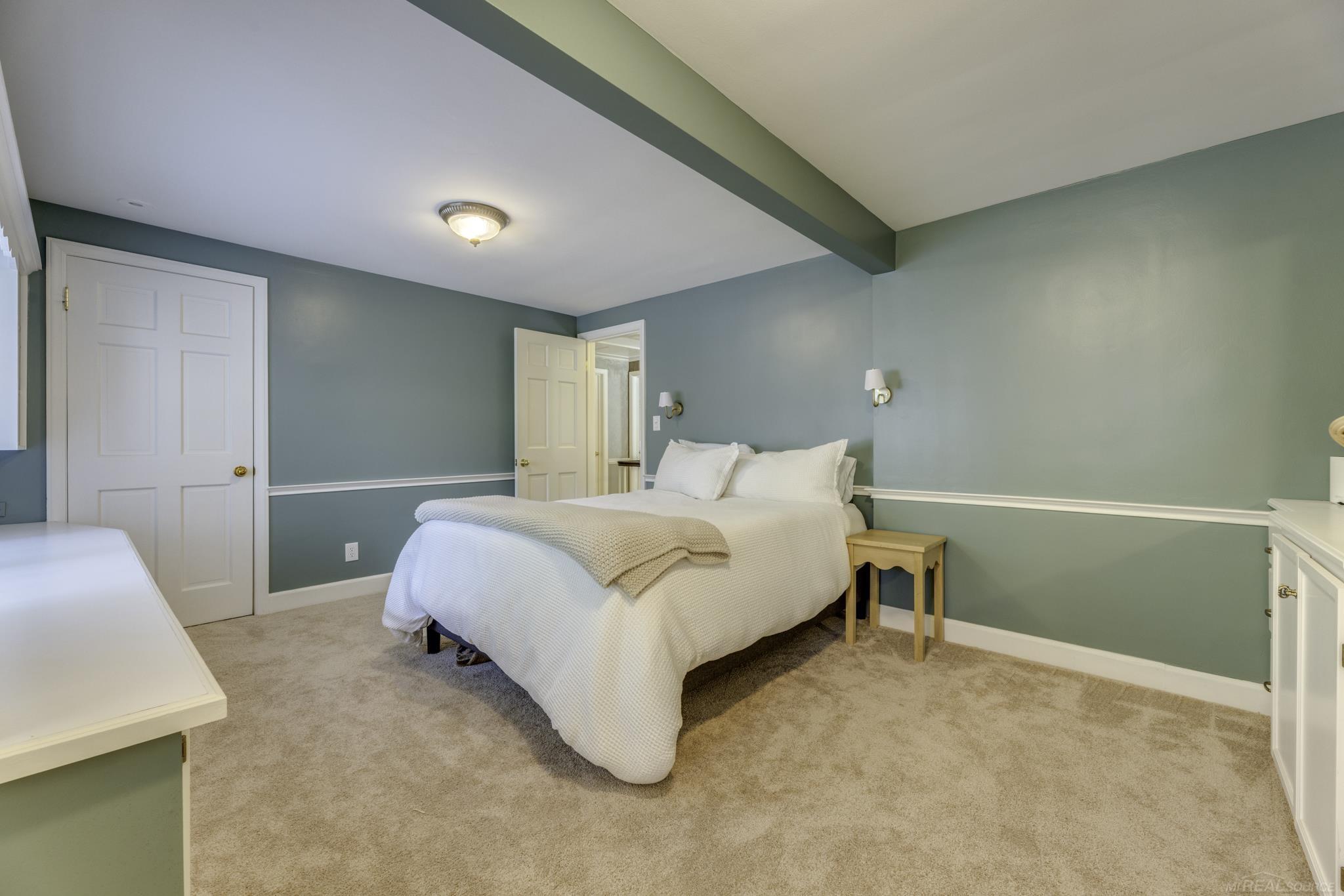 main property photo 60