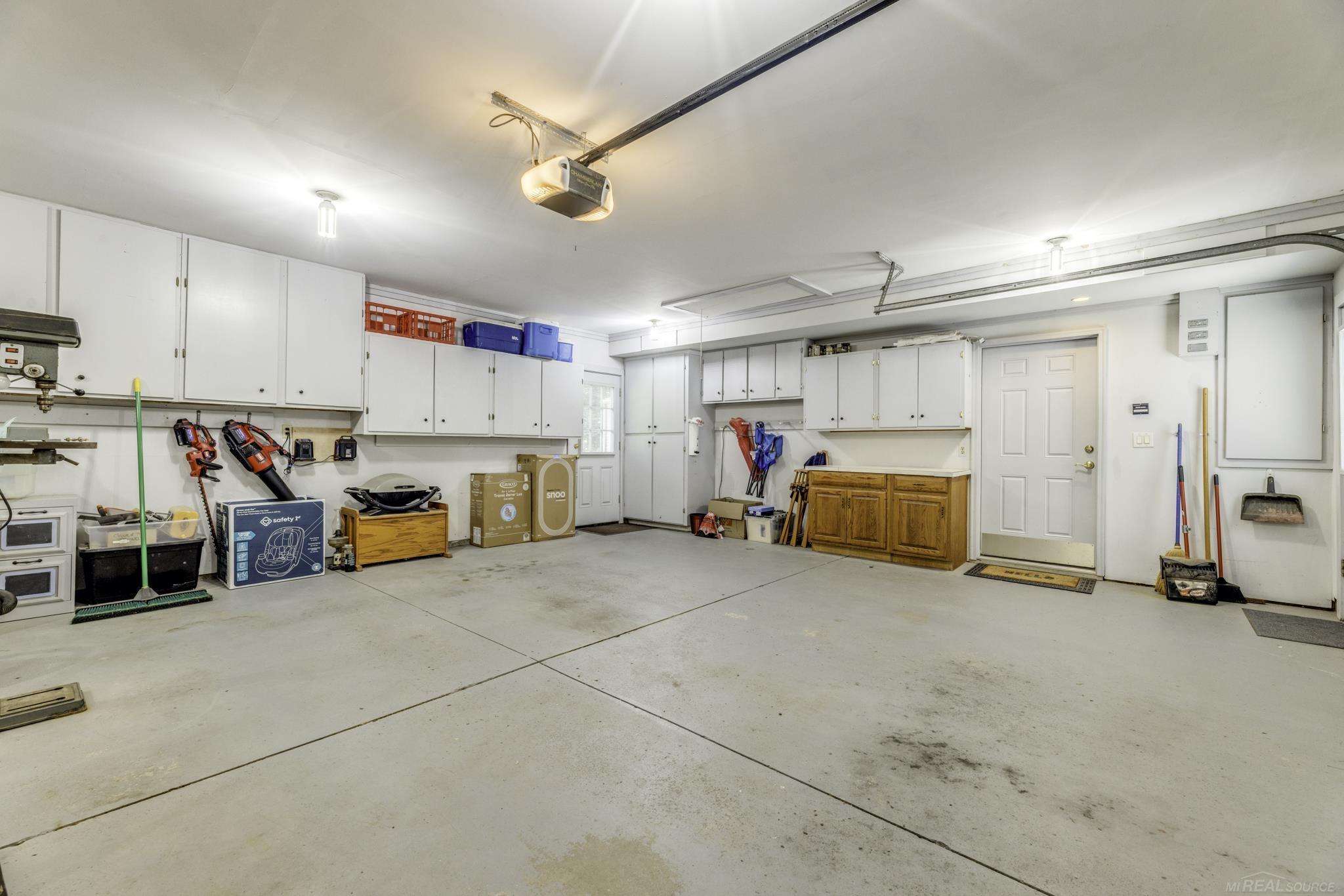 main property photo 66
