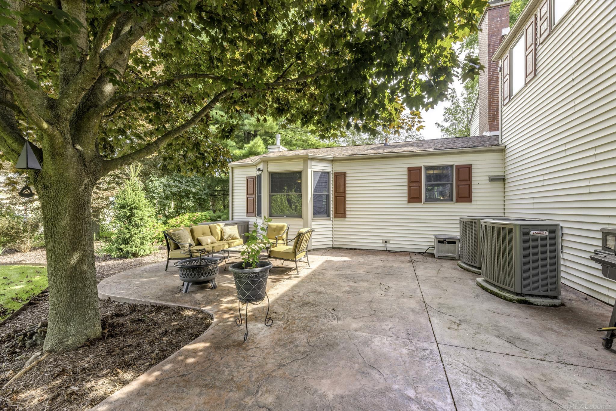 main property photo 70