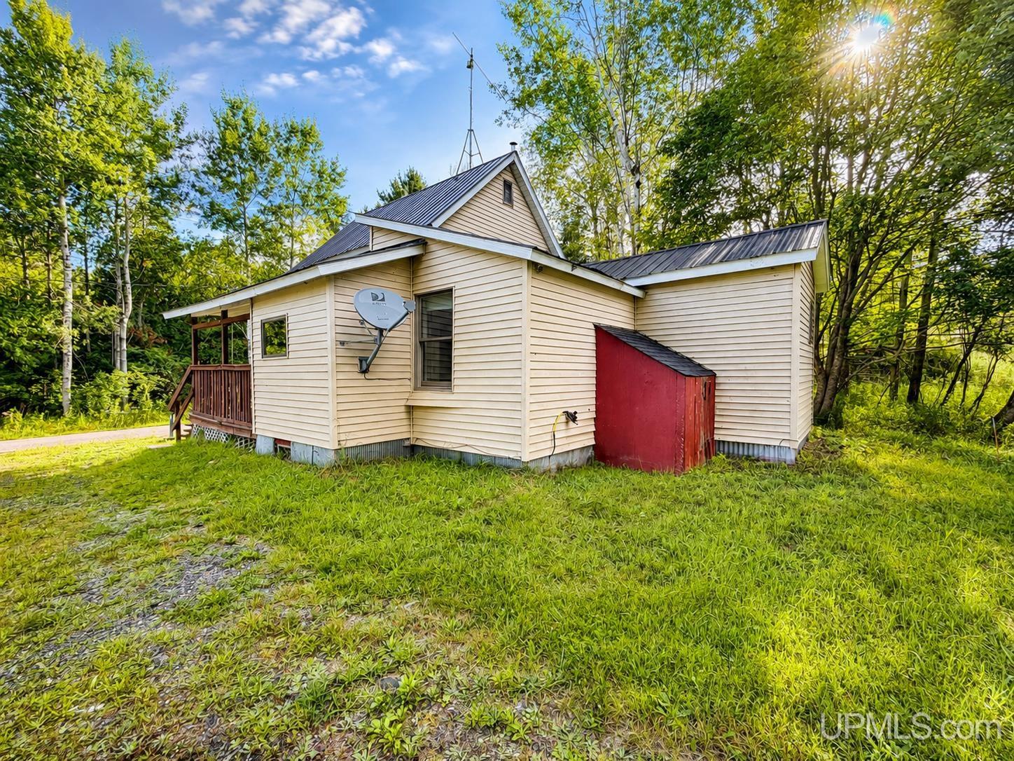 main property photo 18