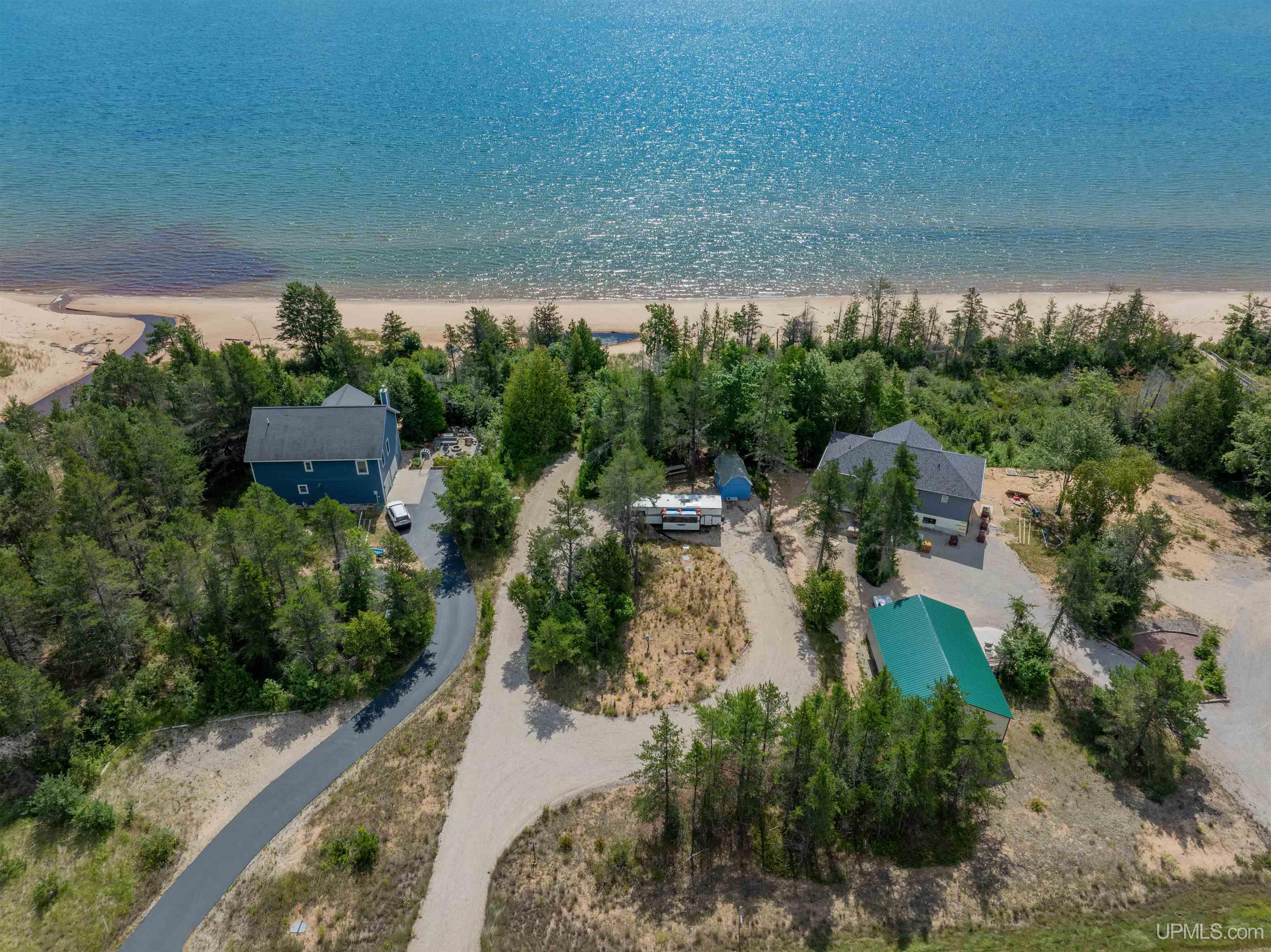 main property photo 19