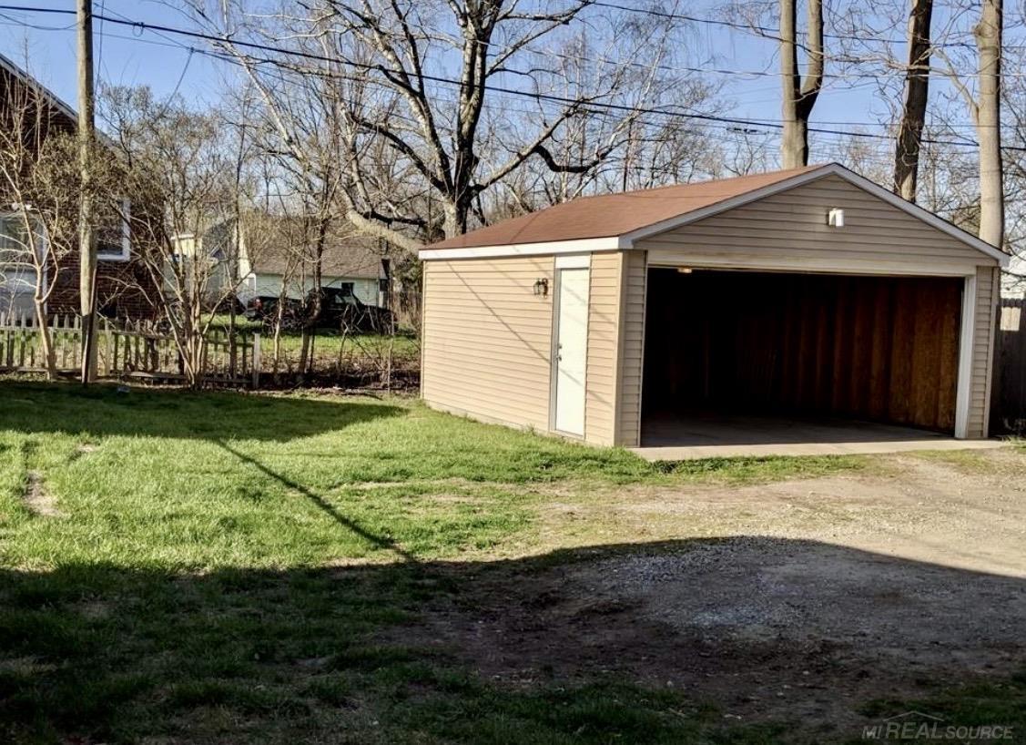 main property photo 10