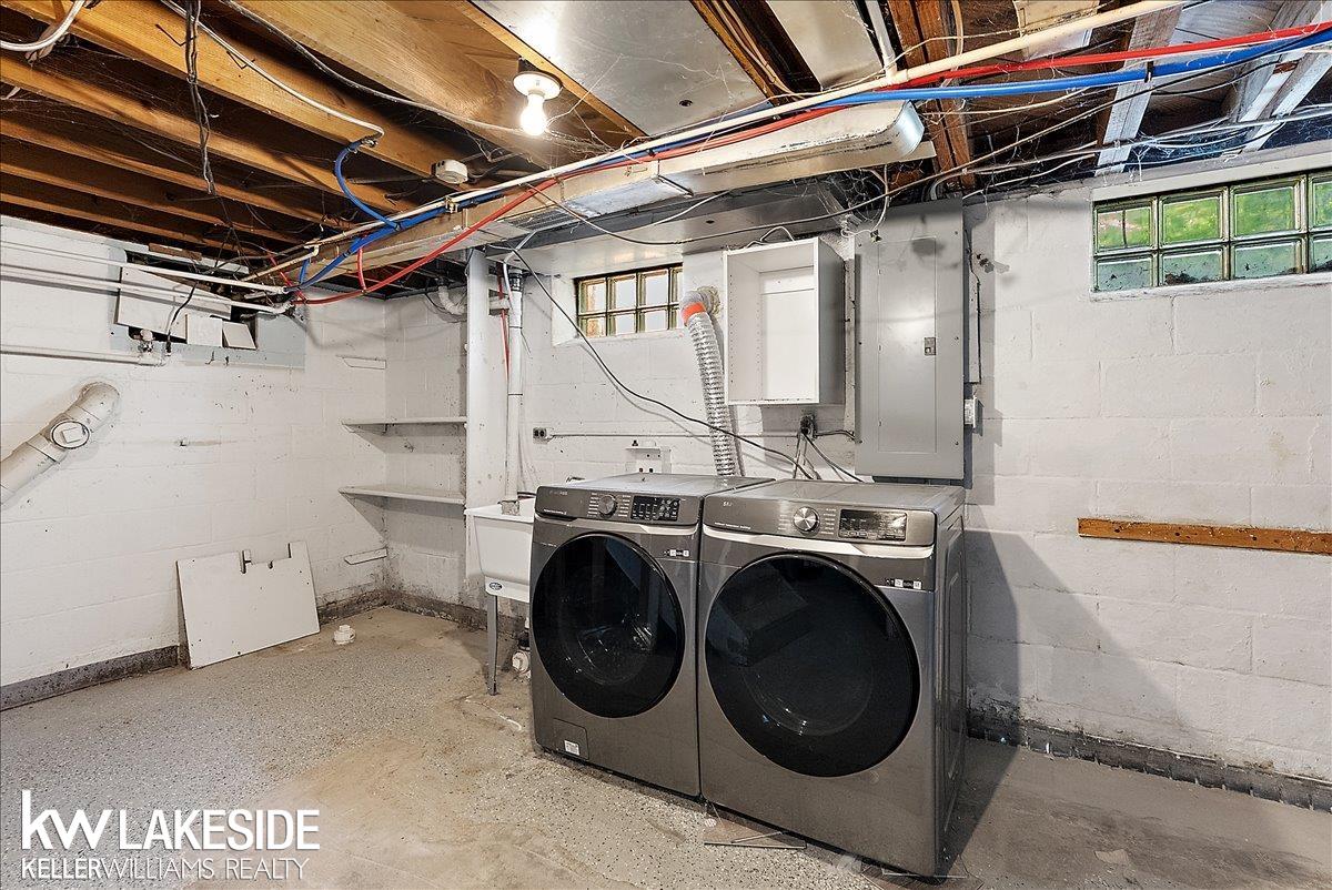 main property photo 34
