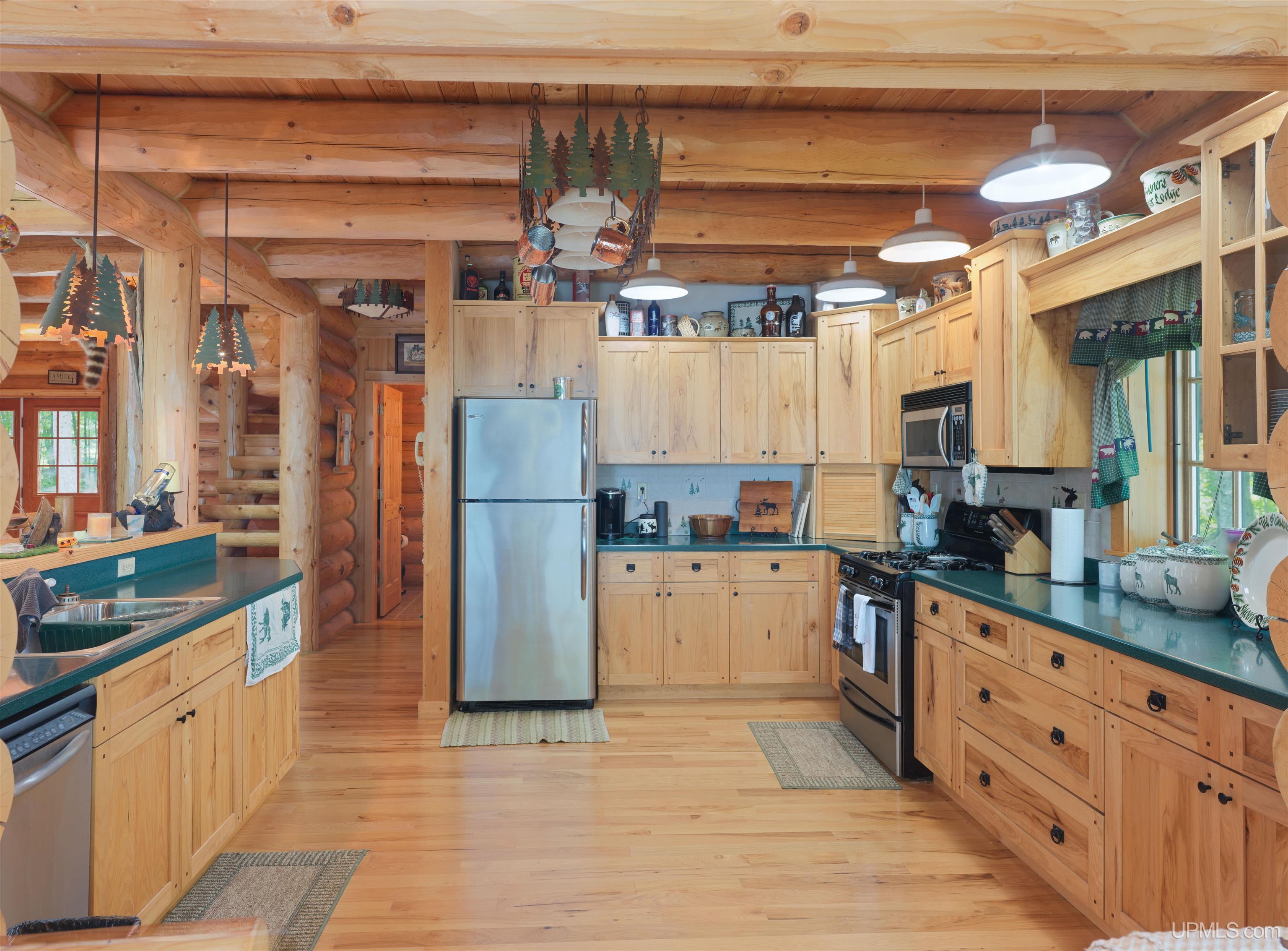 main property photo 17