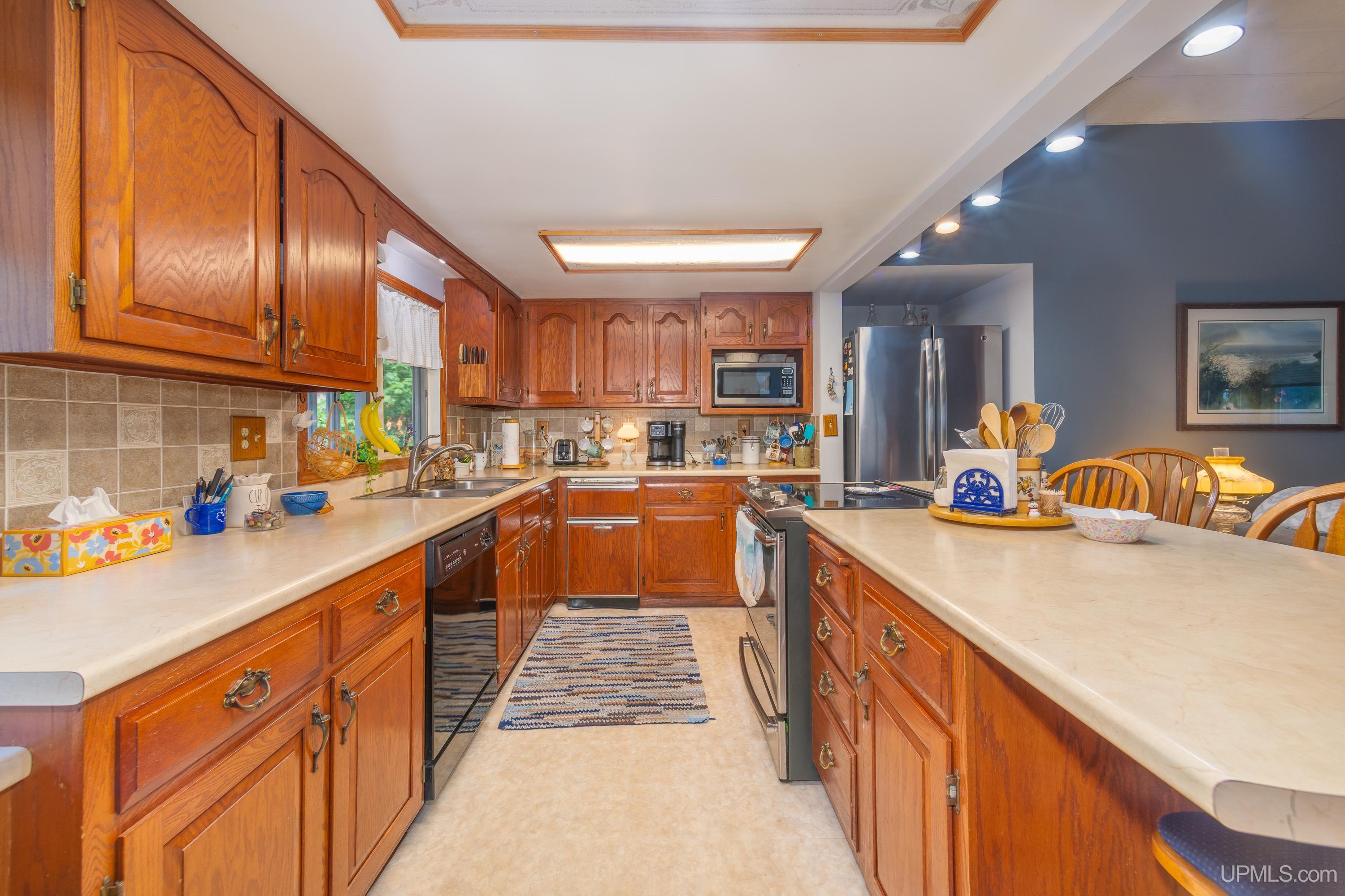 main property photo 17