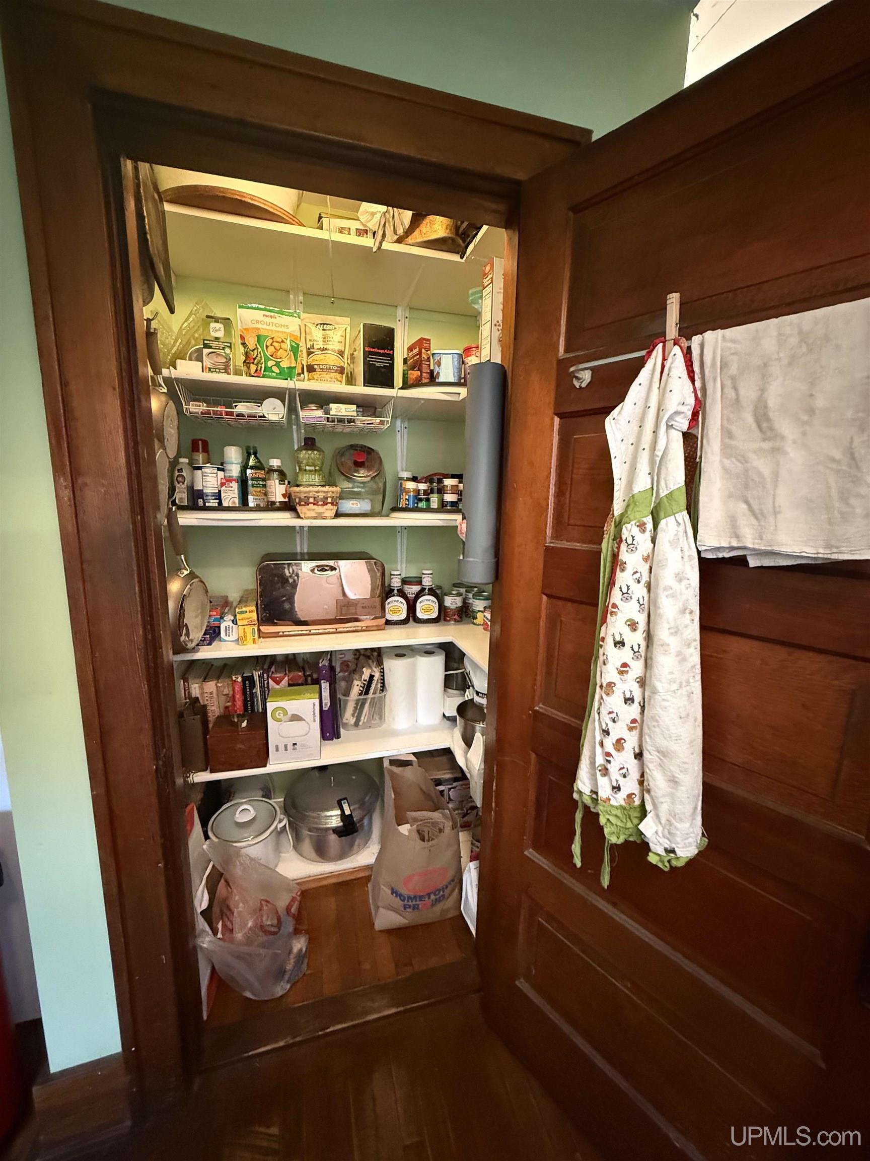 main property photo 25