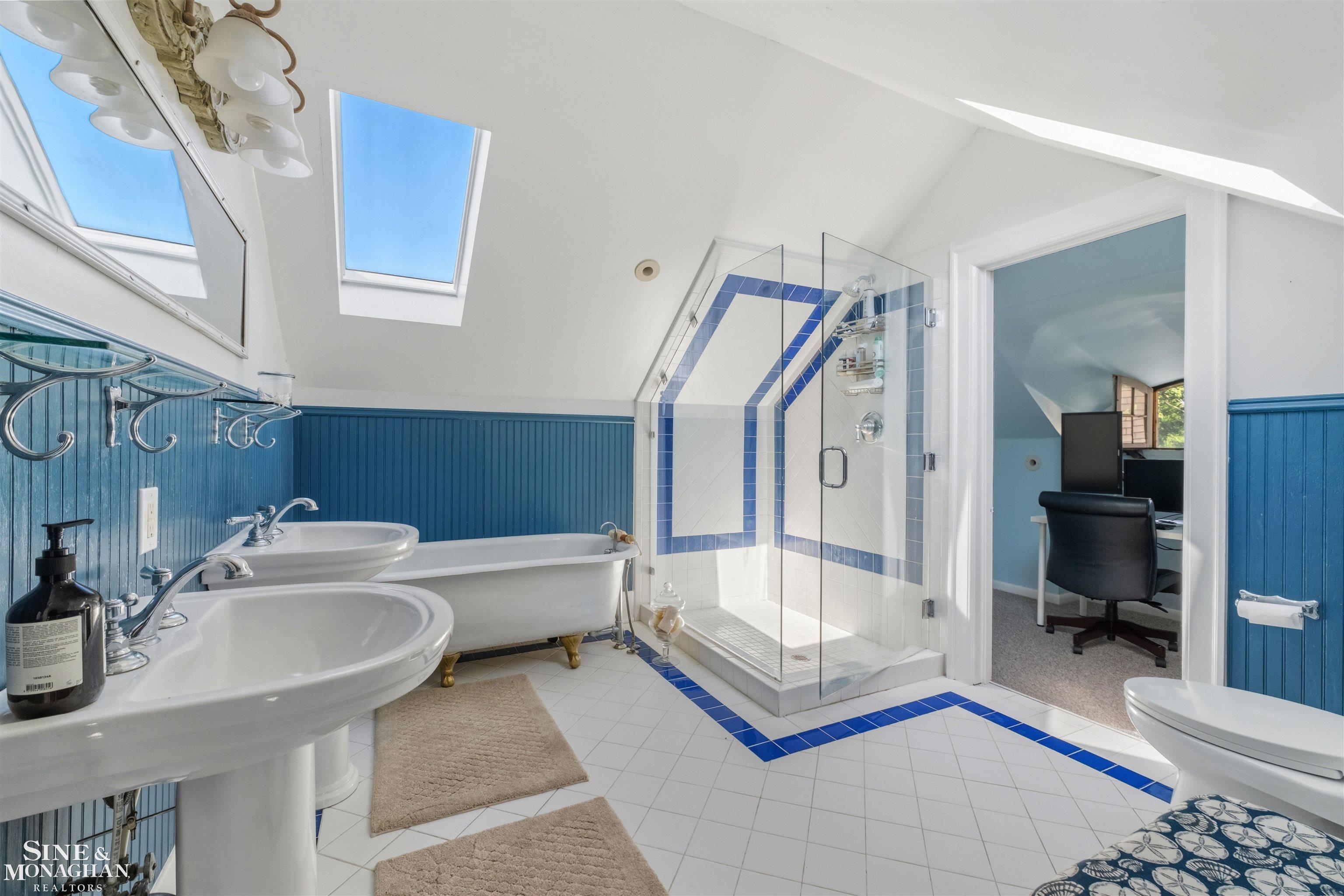 main property photo 31