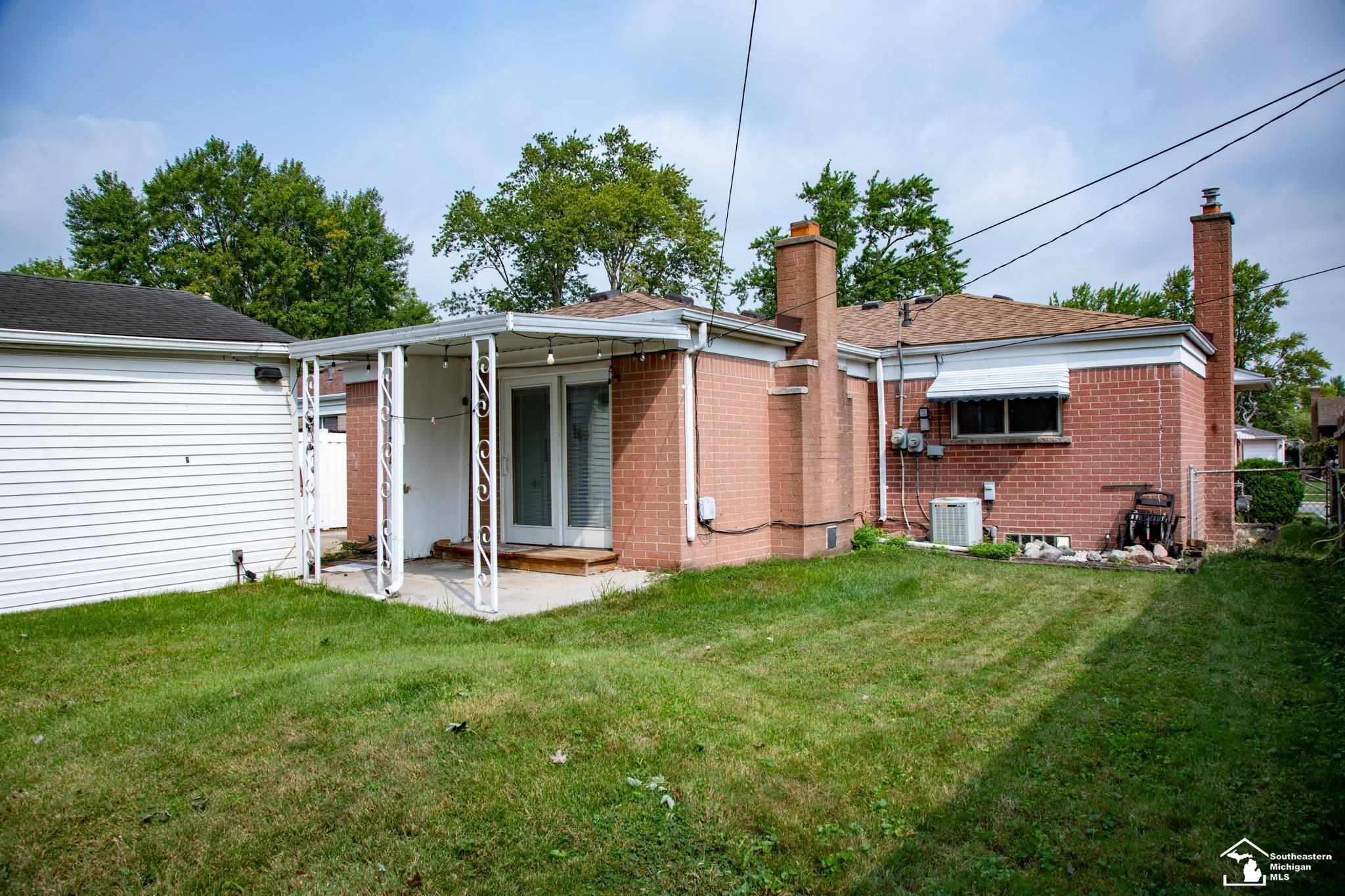 main property photo 33
