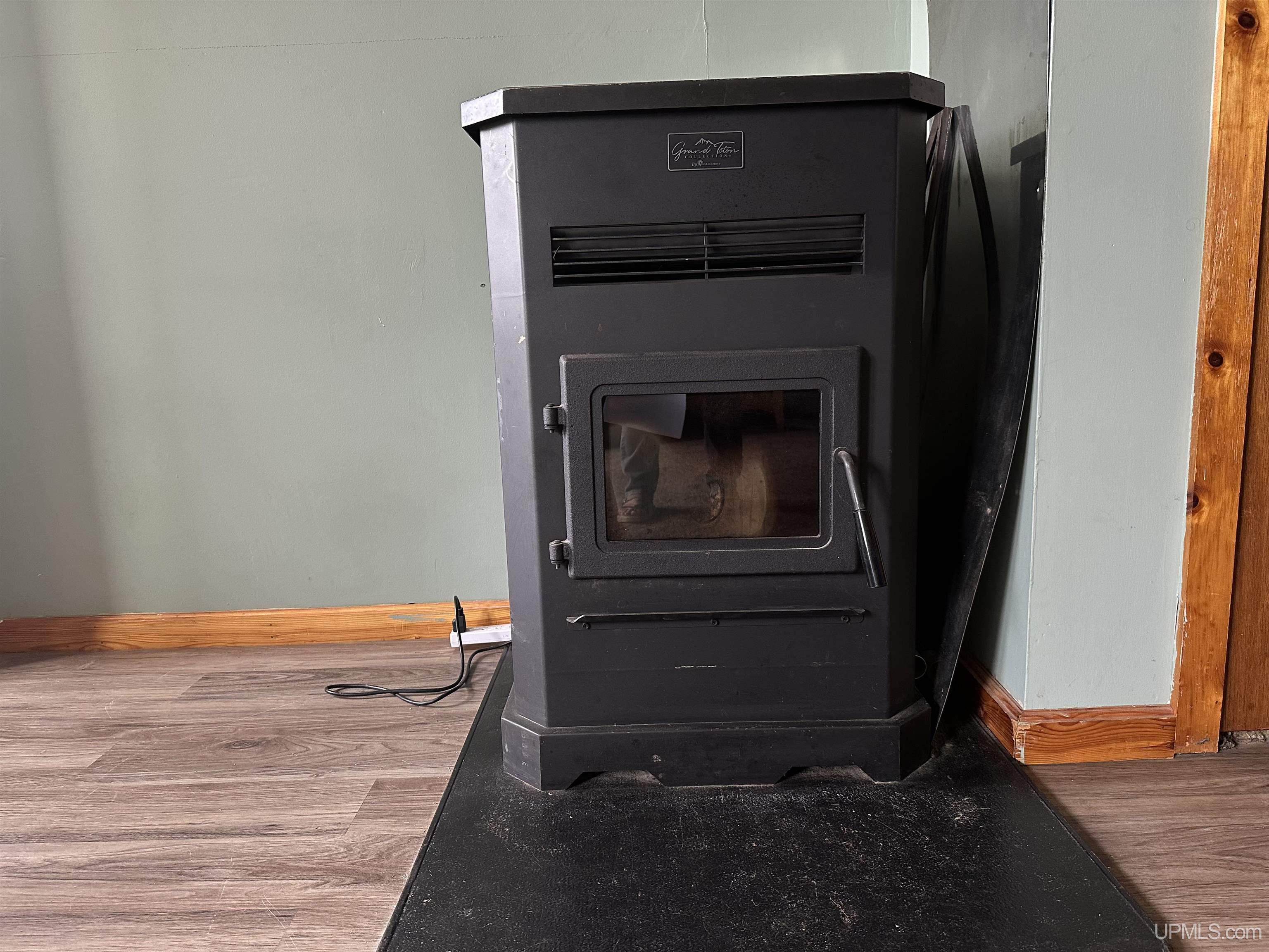 main property photo 7
