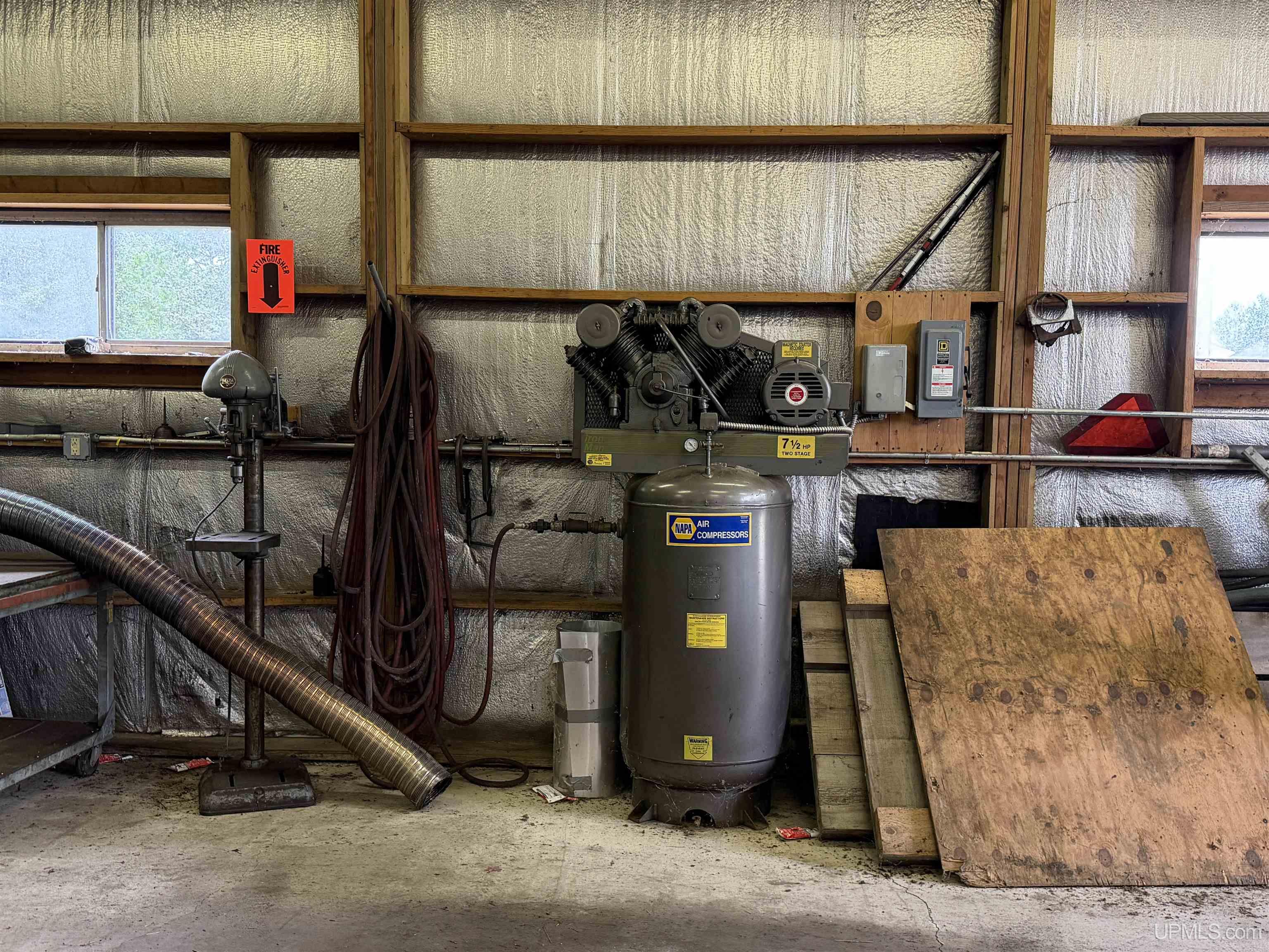 main property photo 14