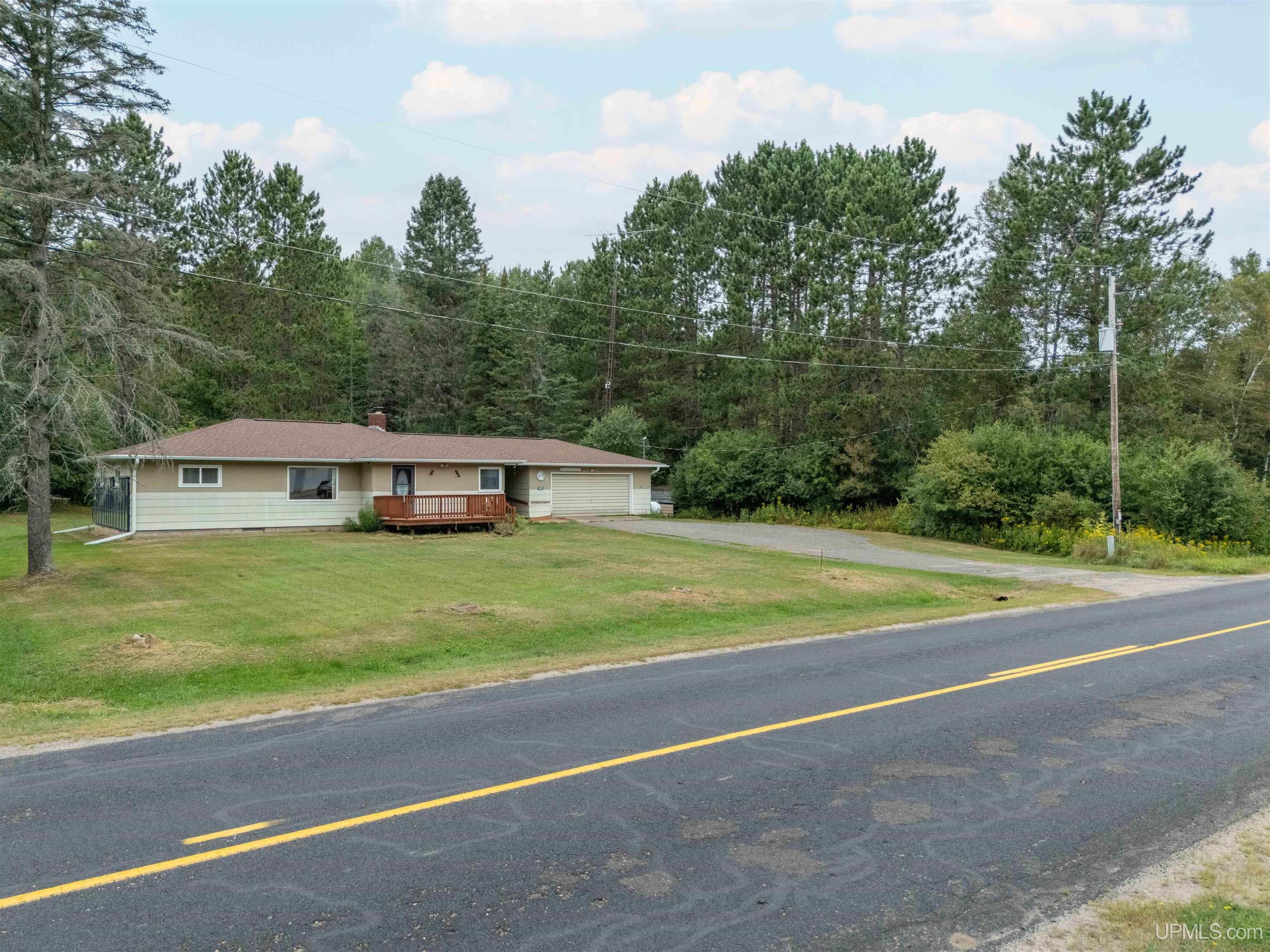main property photo 28