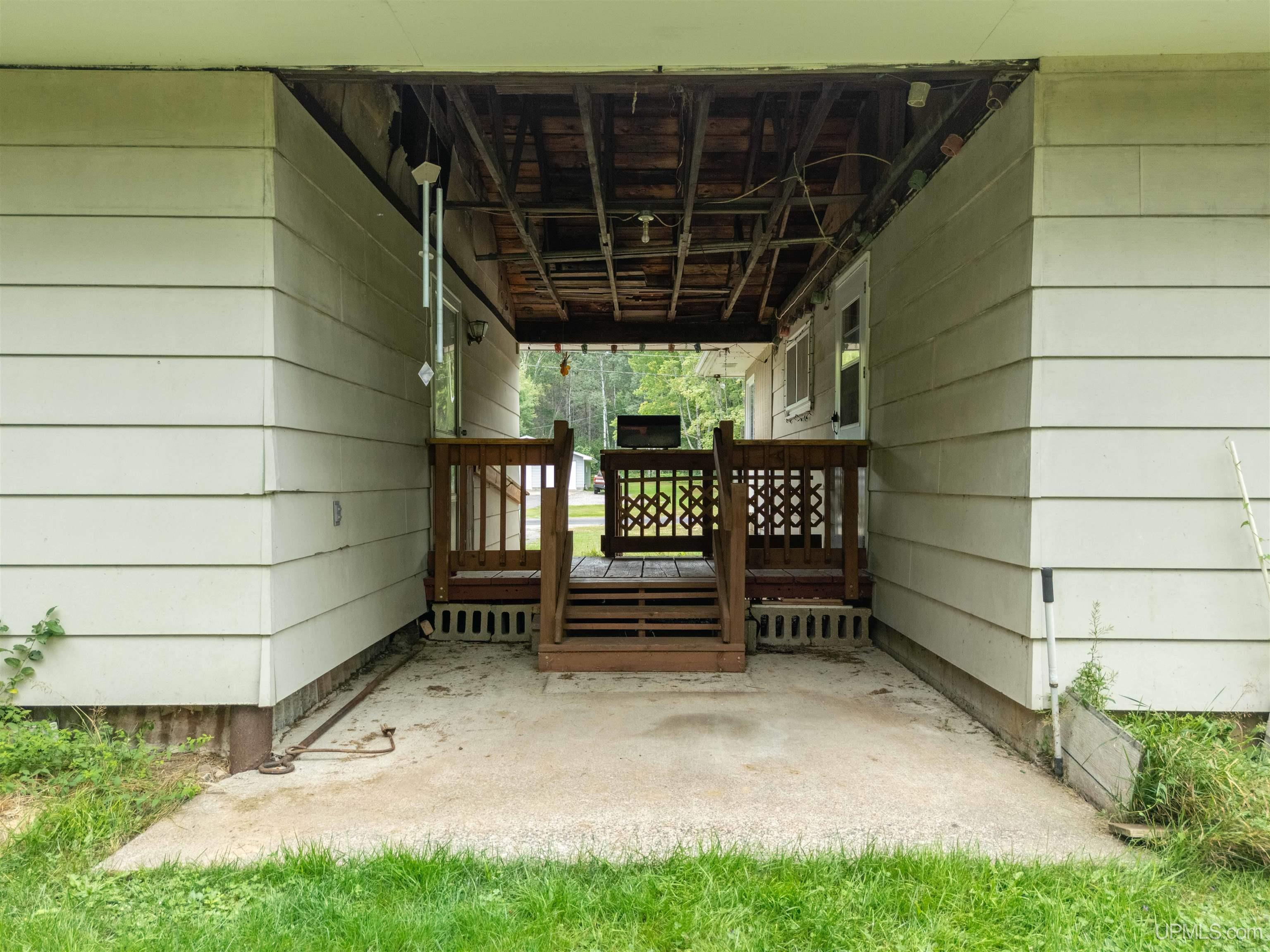 main property photo 35