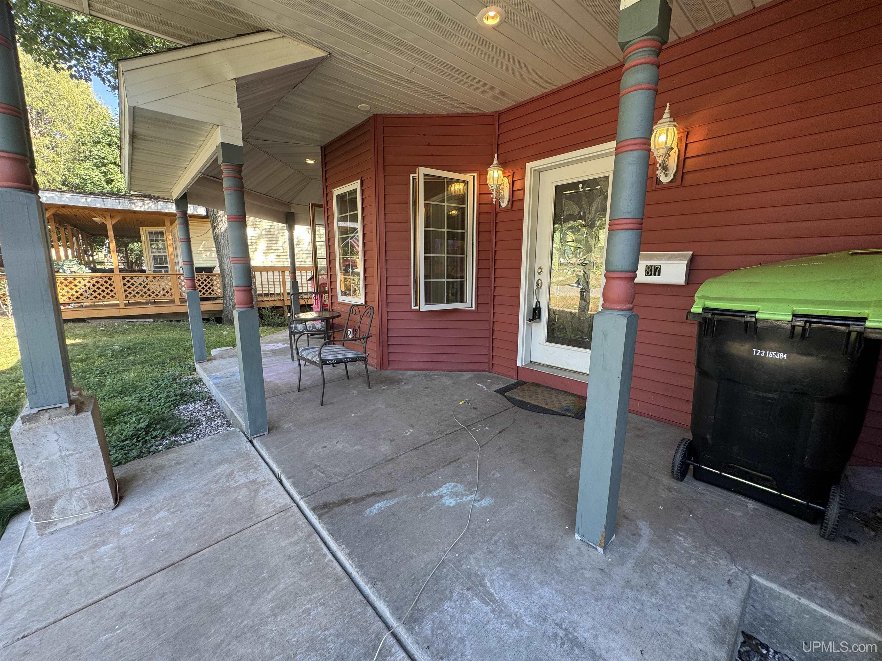 main property photo 4