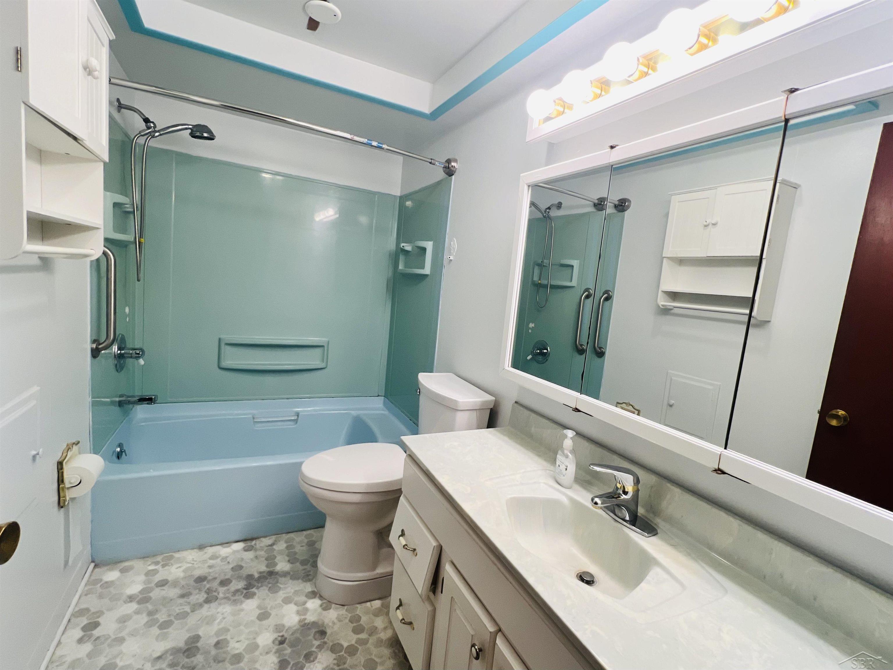 main property photo 12