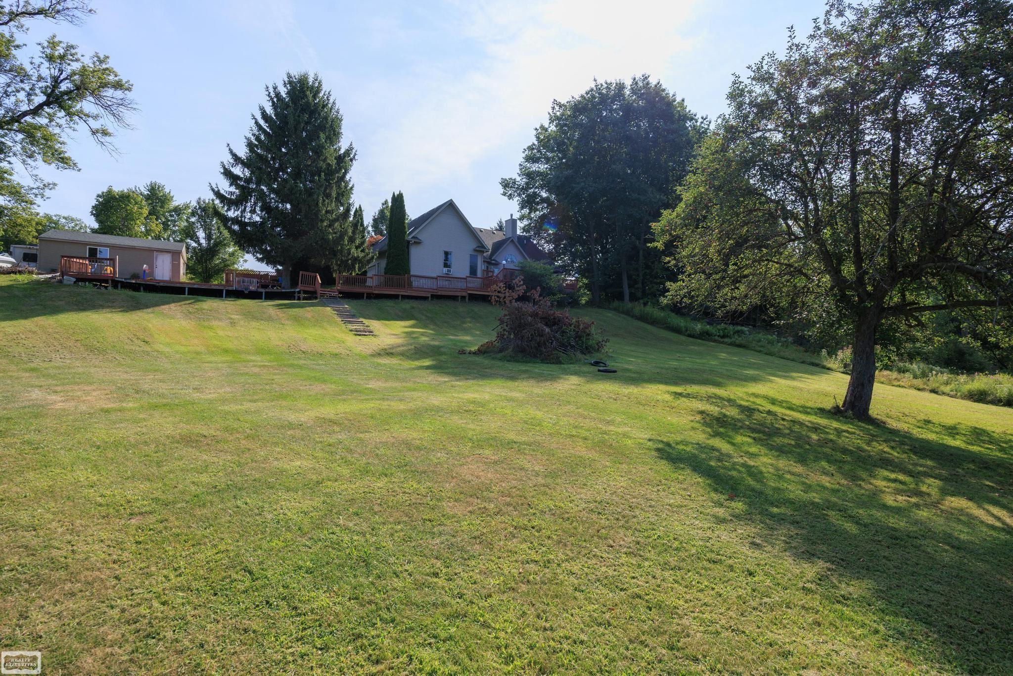 main property photo 35