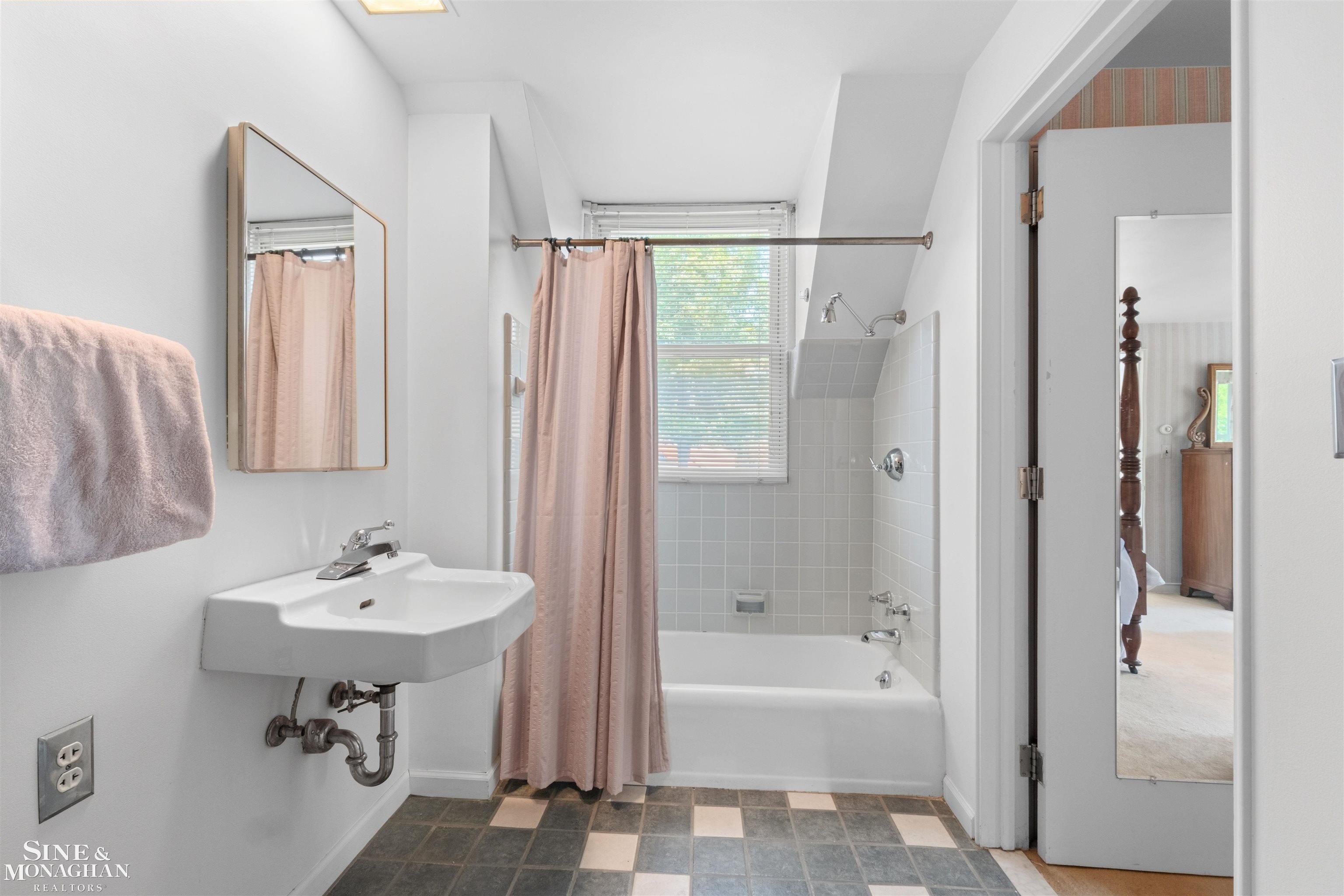 main property photo 73