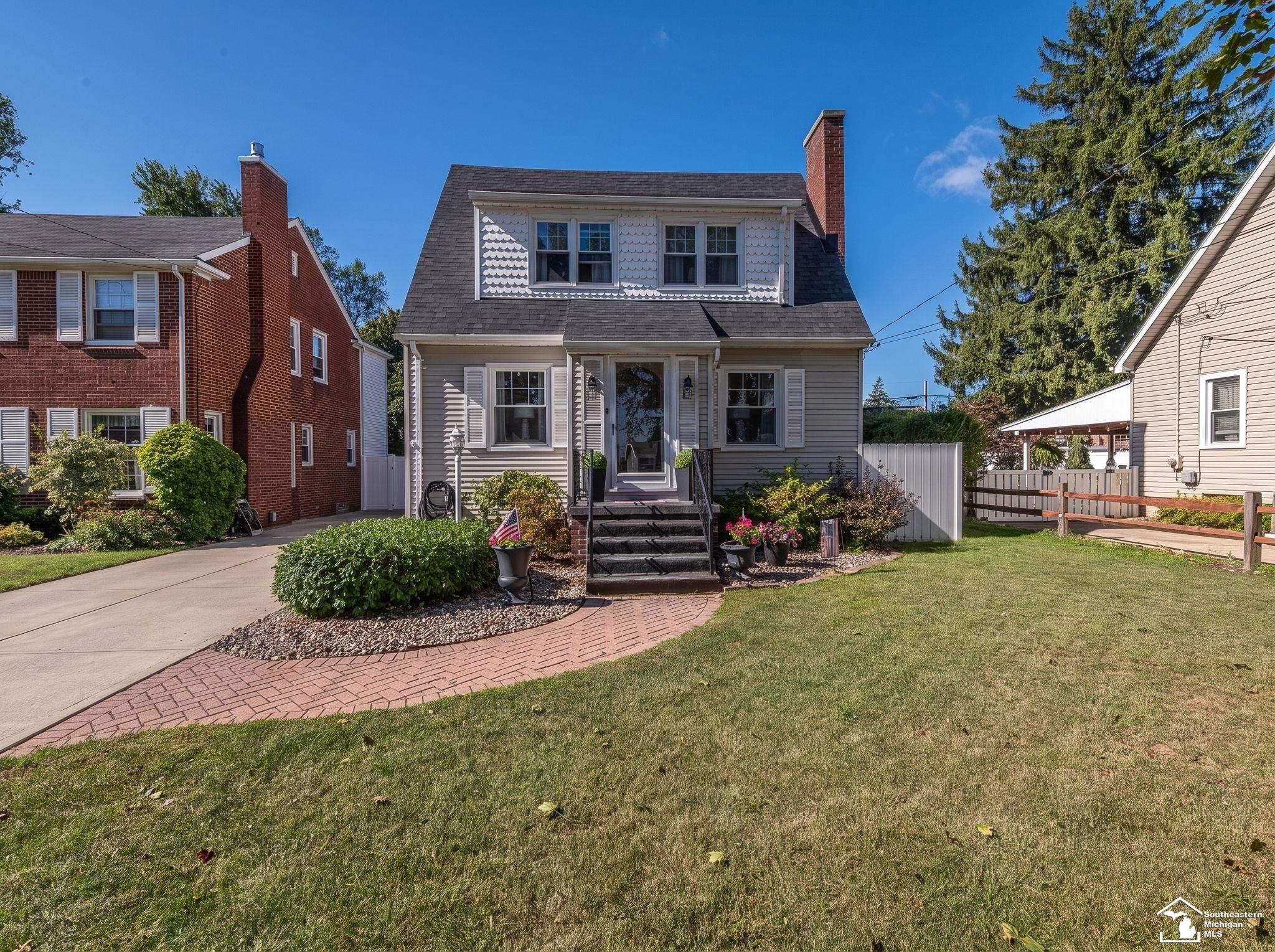 main property photo 38