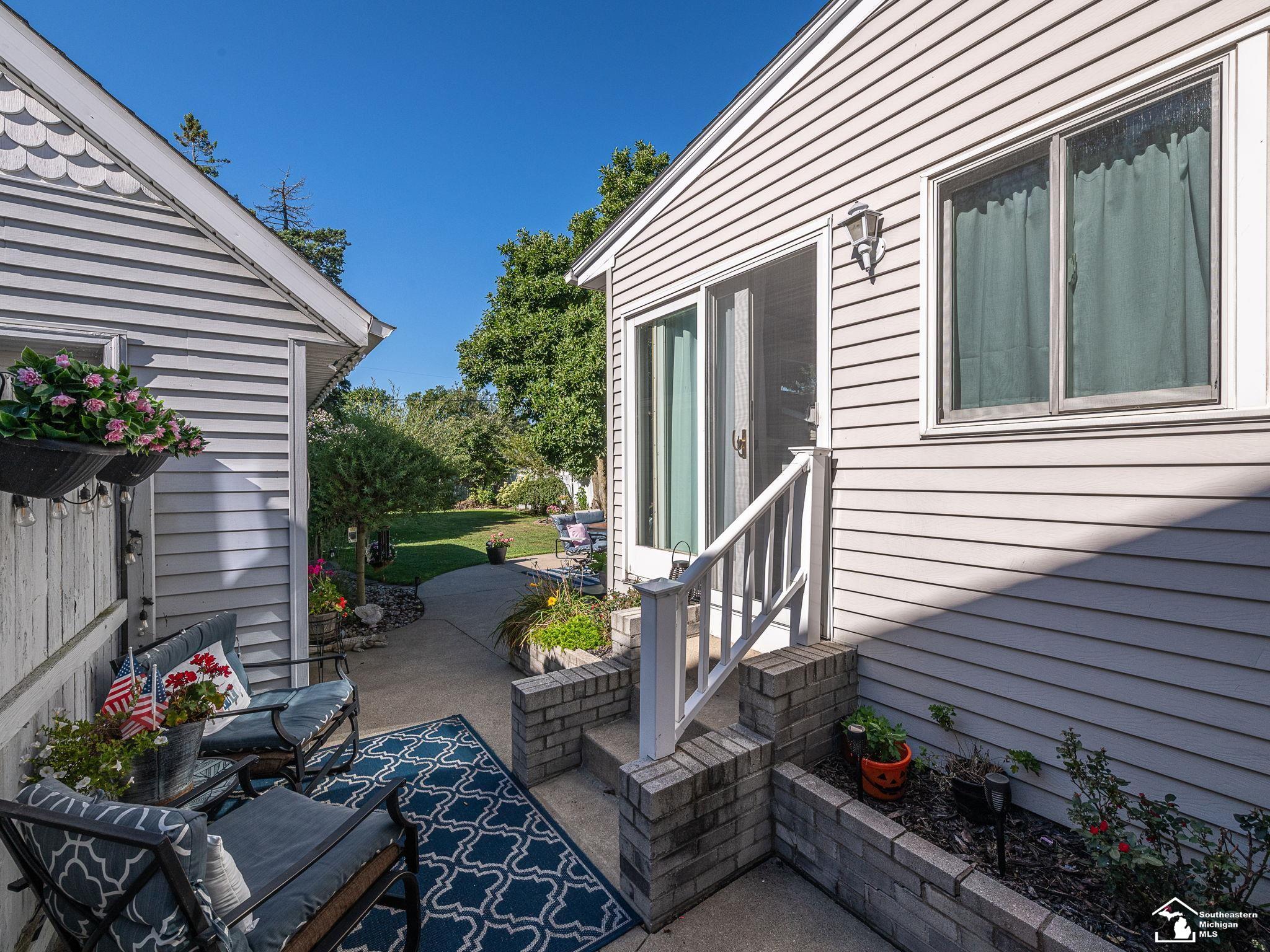 main property photo 41