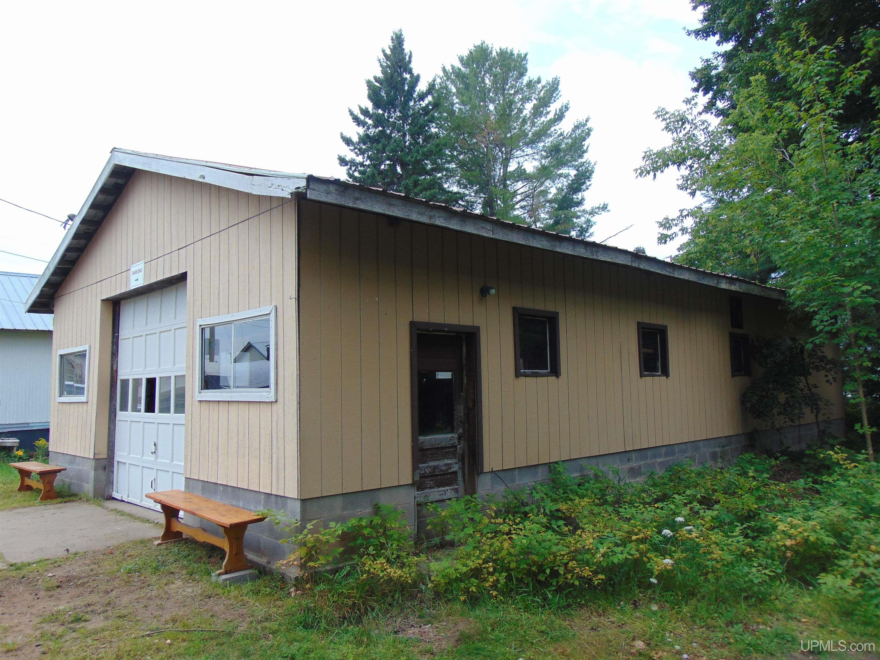 main property photo 13