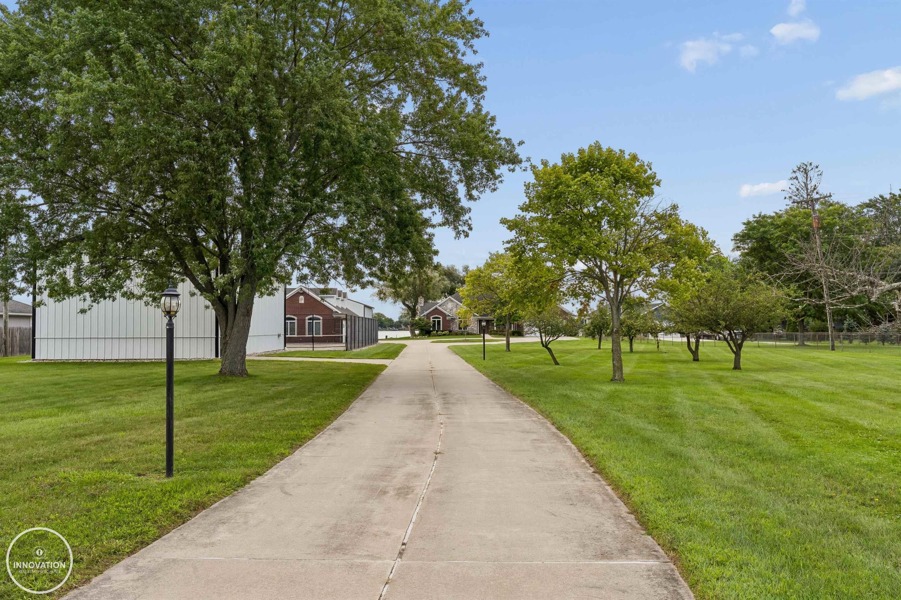 main property photo 10