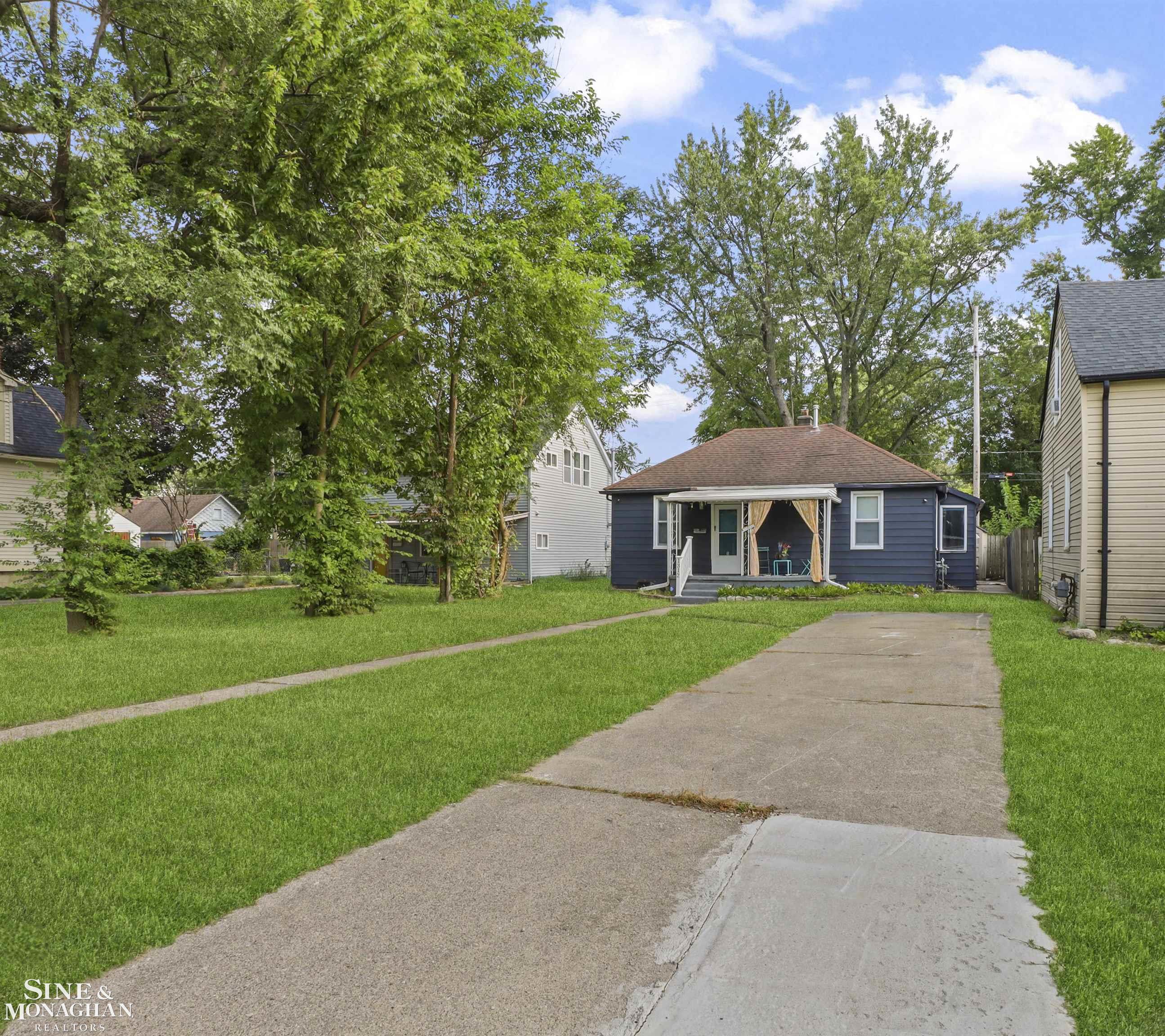 main property photo 22