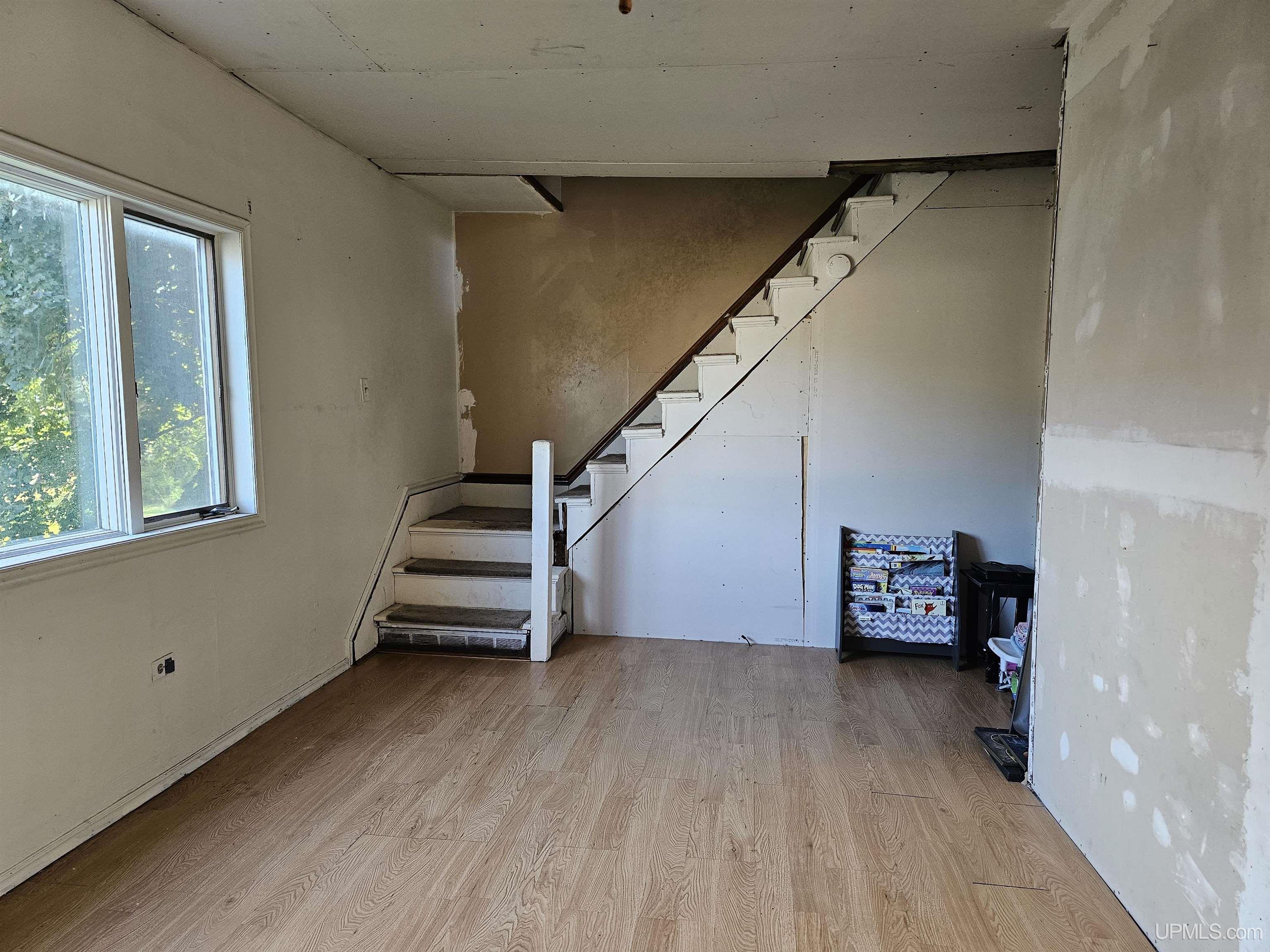 main property photo 10