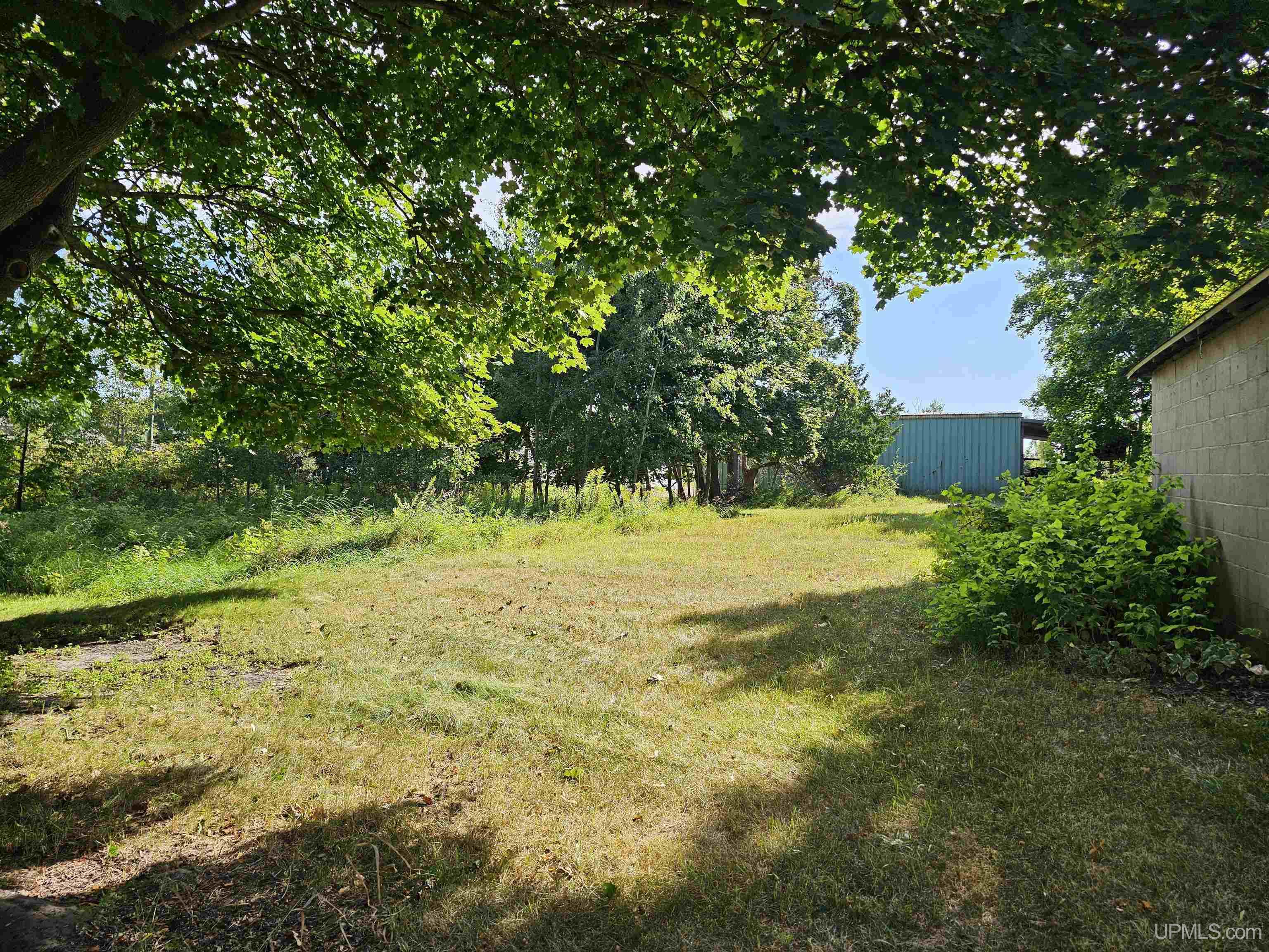 main property photo 22