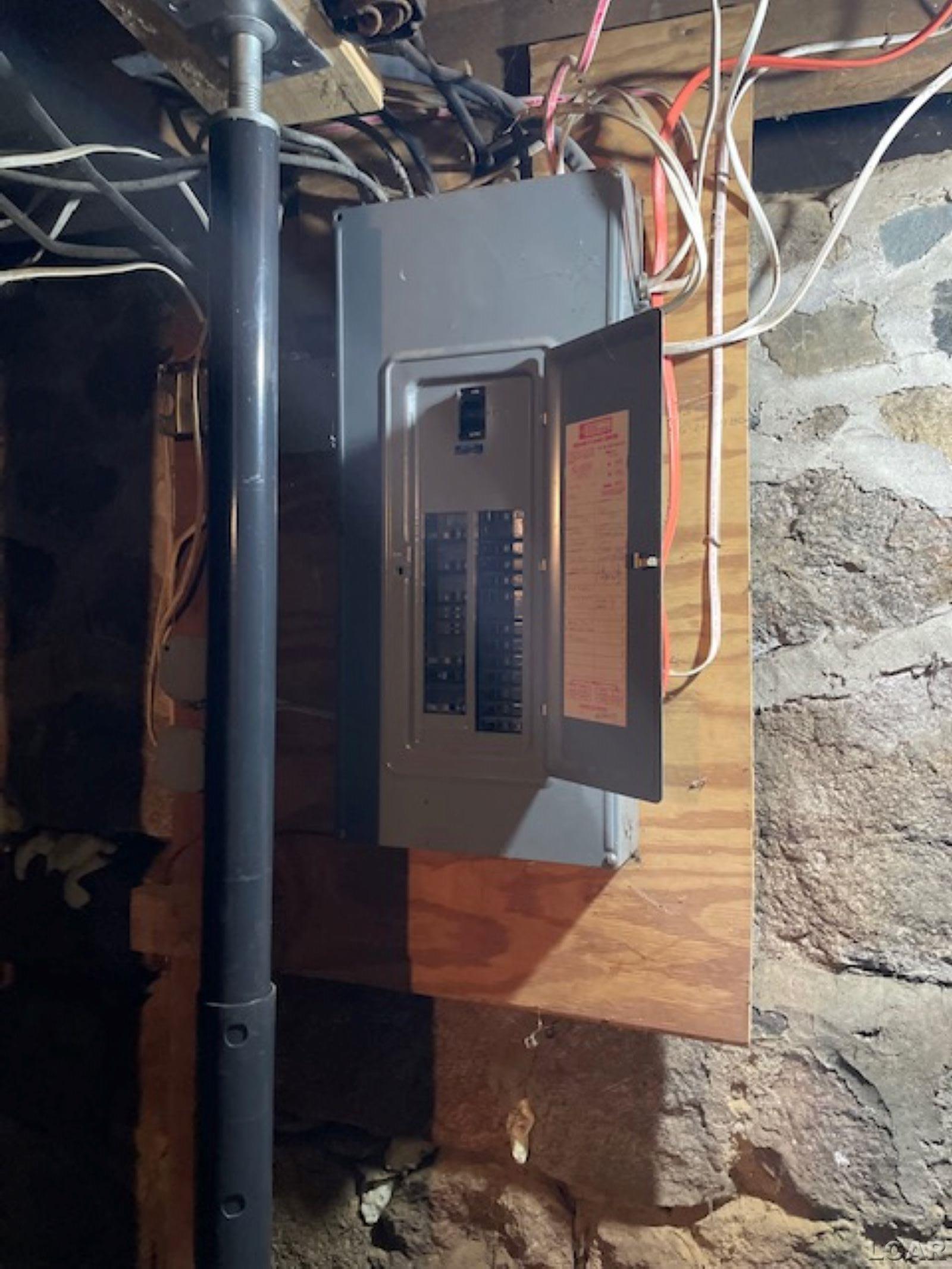 main property photo 28